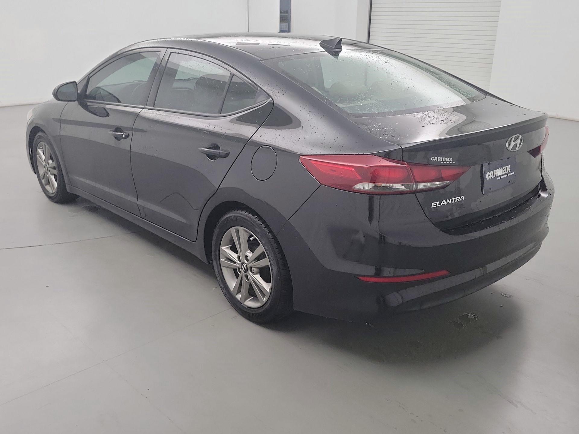 Thumbnail: 2017 Hyundai Elantra - 7