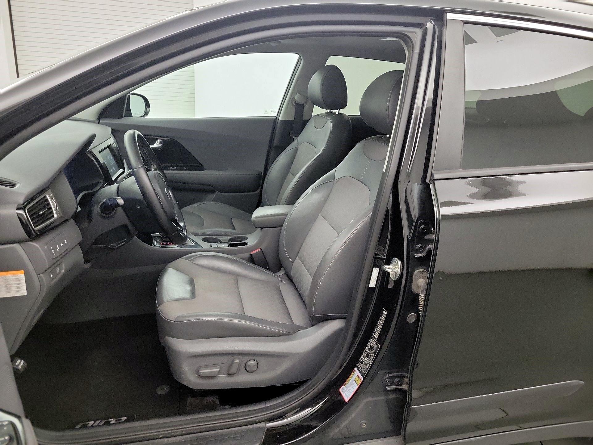 Thumbnail: 2017 Kia Niro - 9