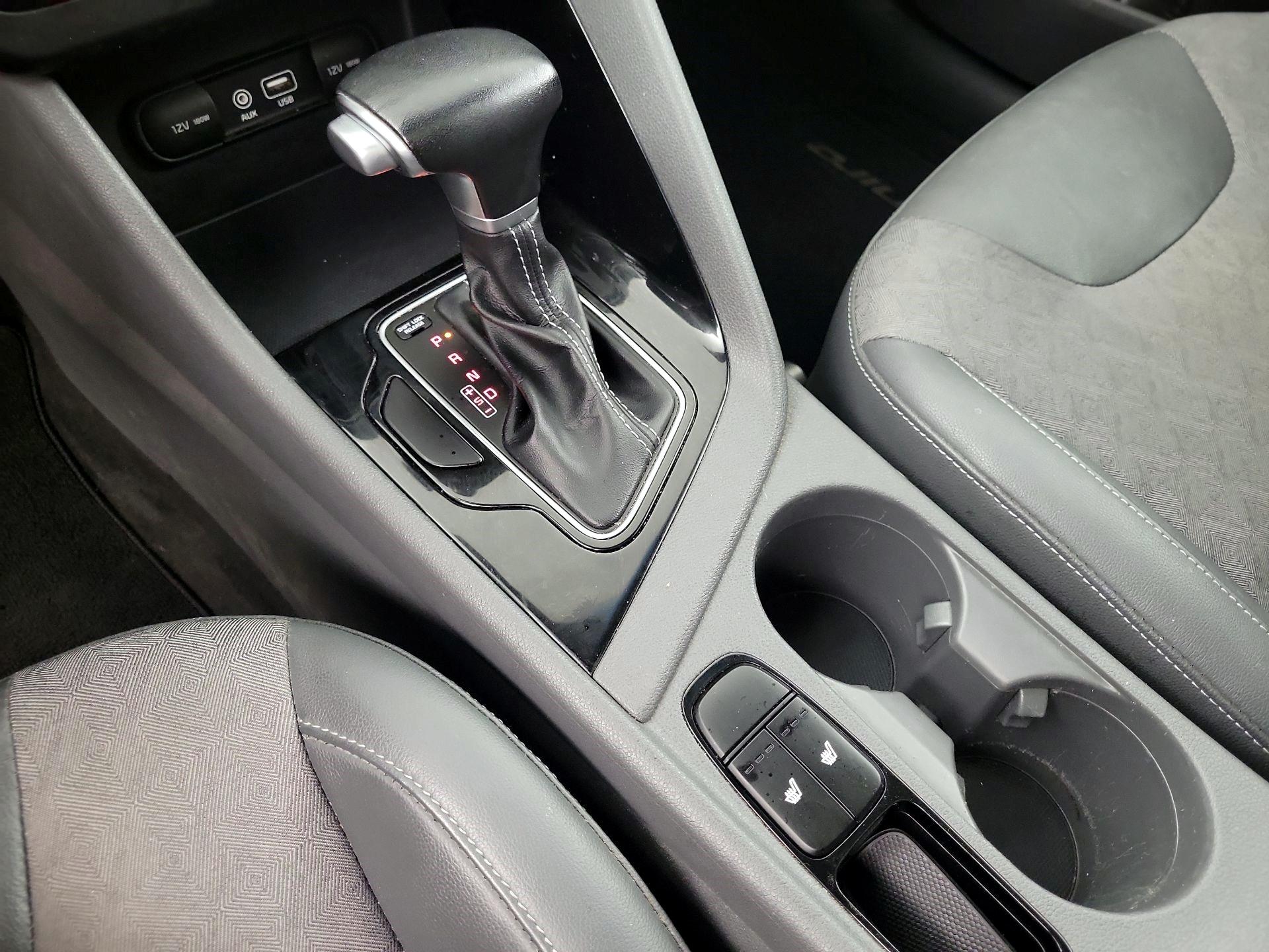Thumbnail: 2017 Kia Niro - 15