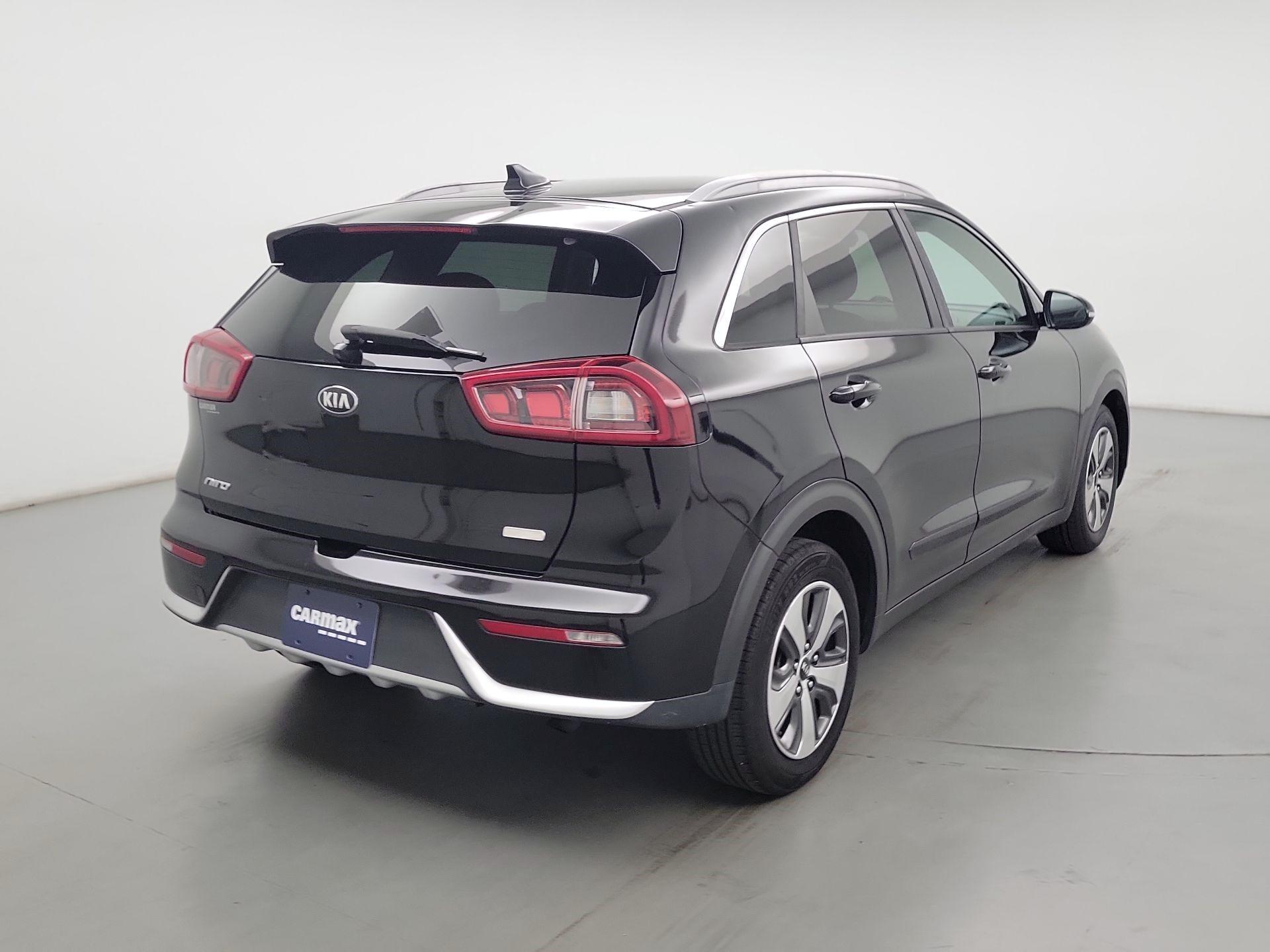 Thumbnail: 2017 Kia Niro - 5