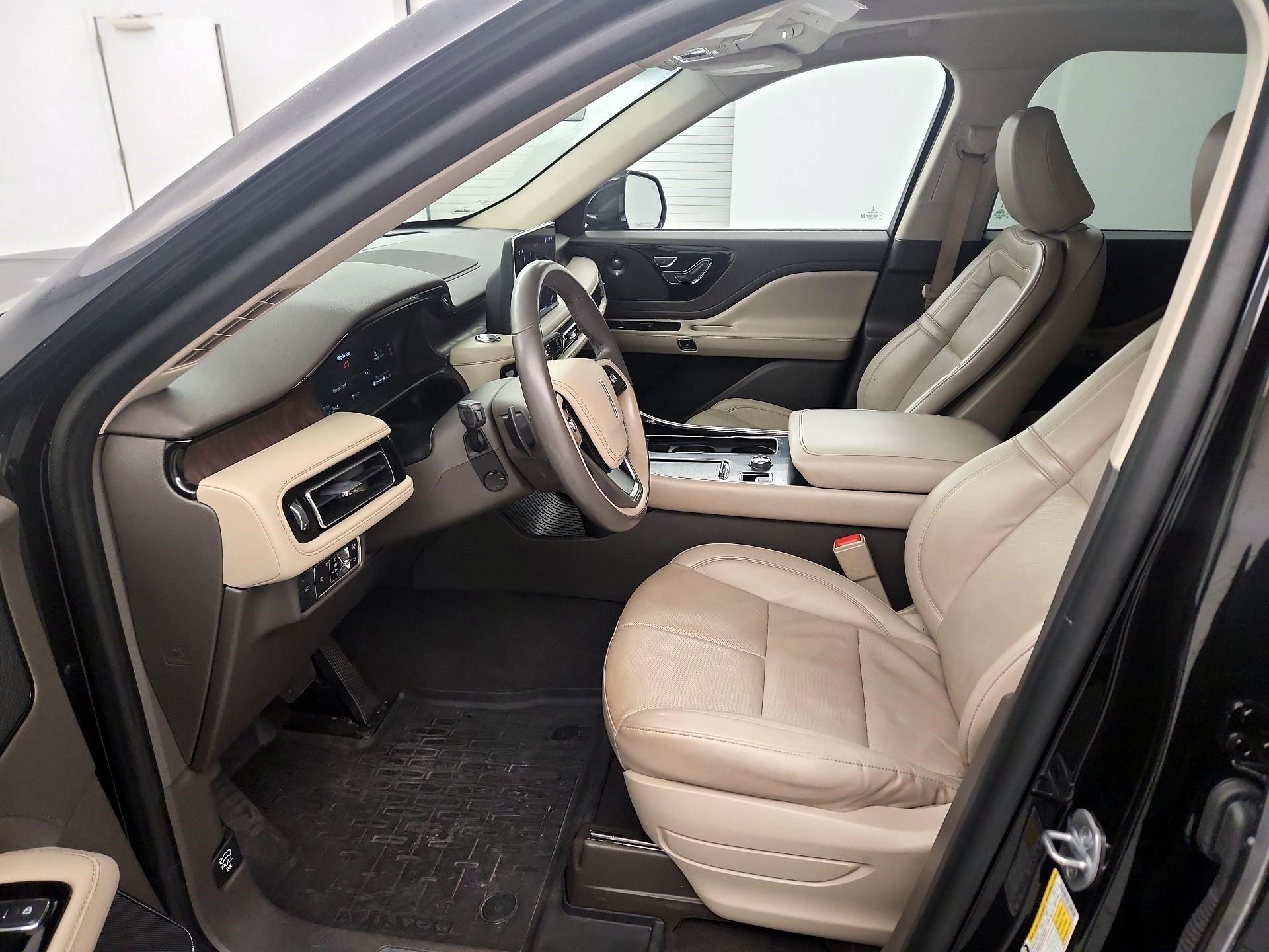 Thumbnail: 2021 Lincoln Aviator - 9