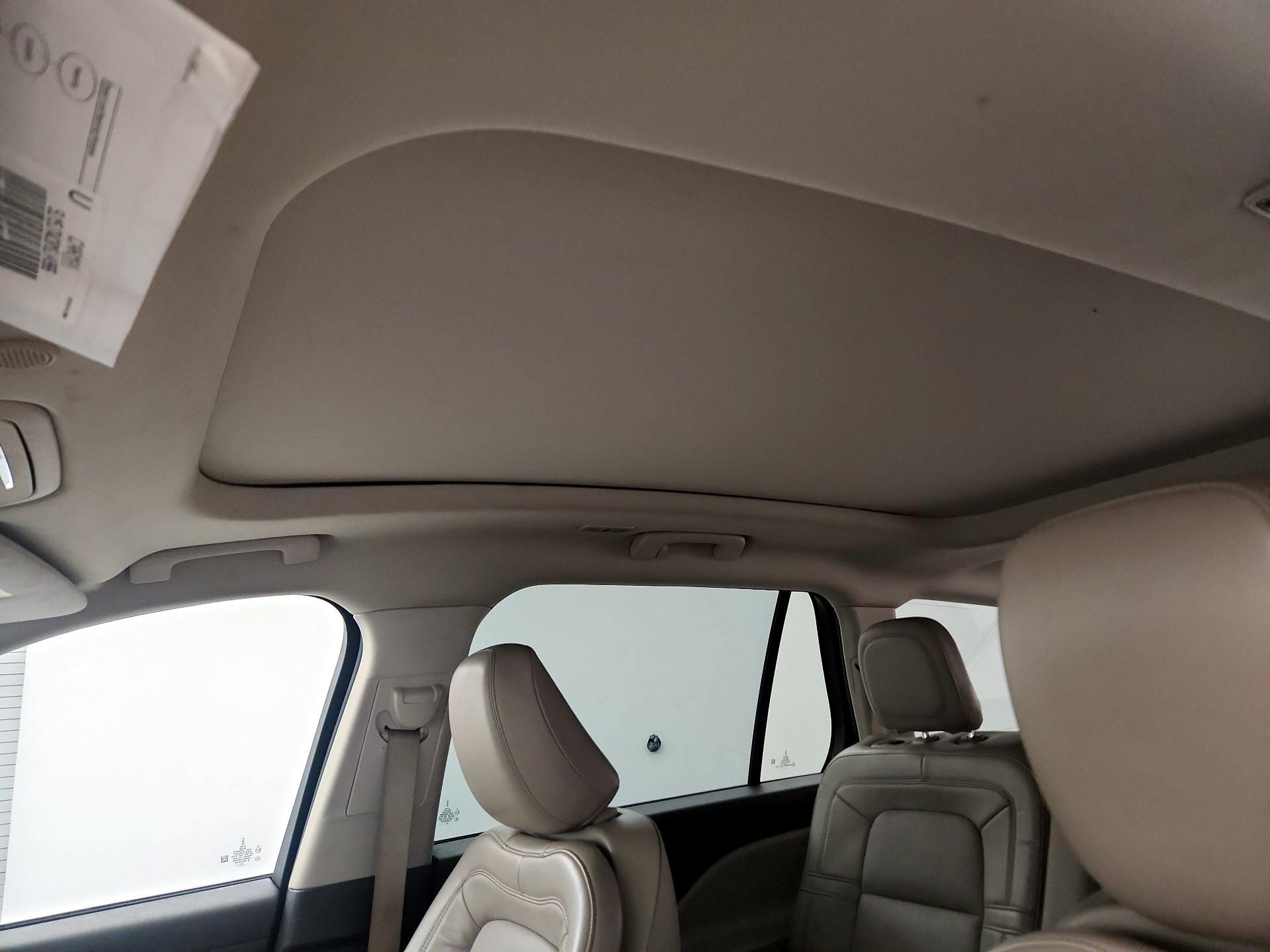 Thumbnail: 2021 Lincoln Aviator - 17