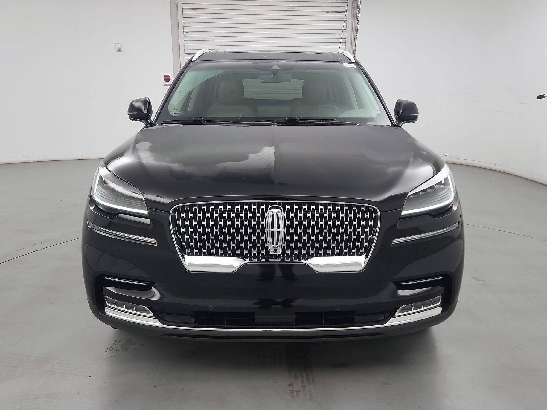Thumbnail: 2021 Lincoln Aviator - 2