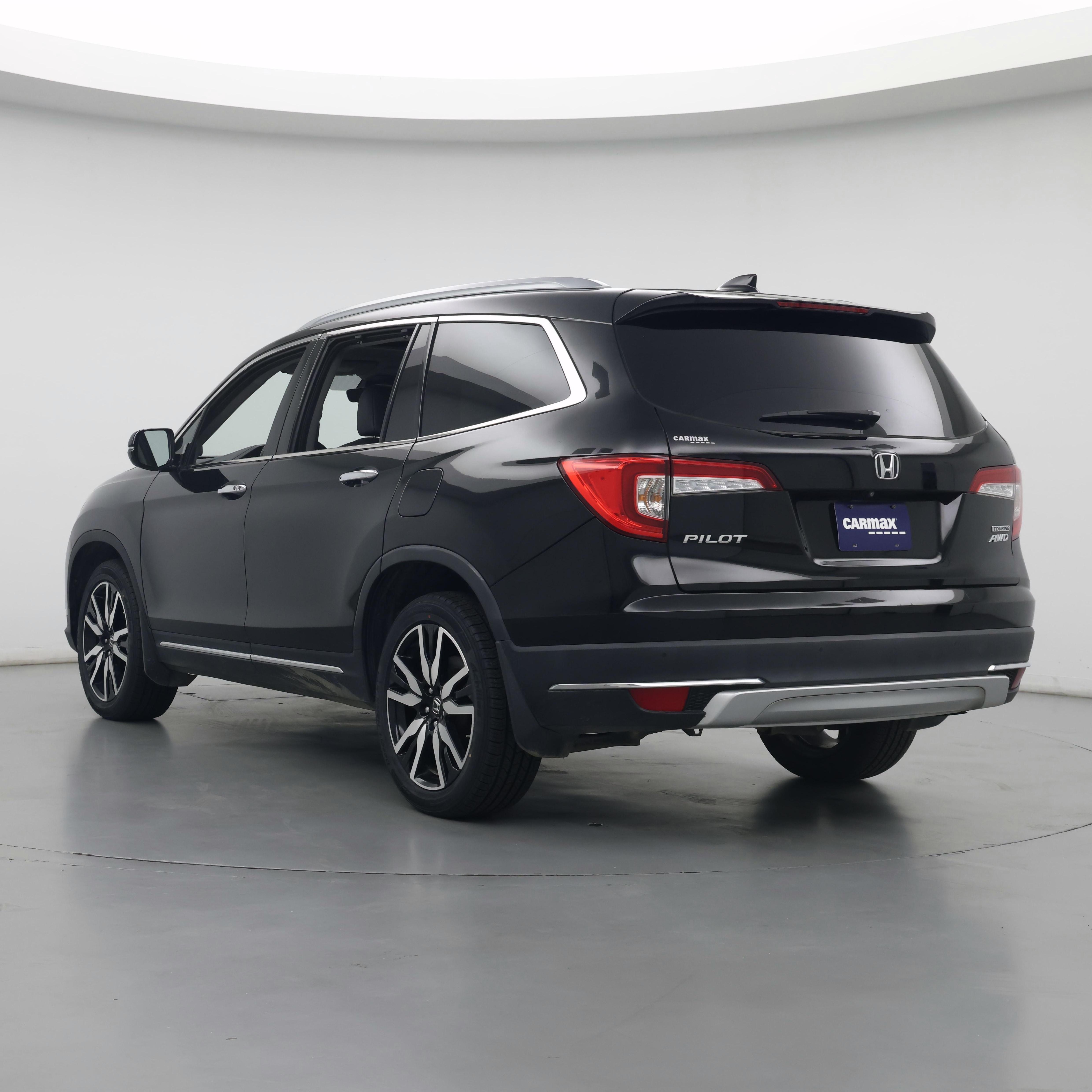 Thumbnail: 2019 Honda Pilot - 2