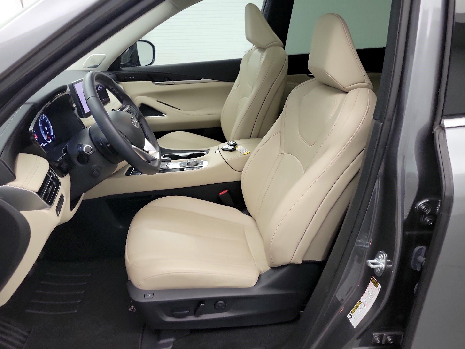 Thumbnail: 2023 INFINITI QX60 - 11