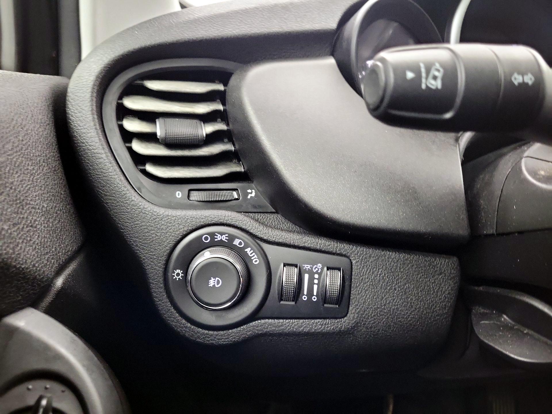 Thumbnail: 2018 Fiat 500X - 13
