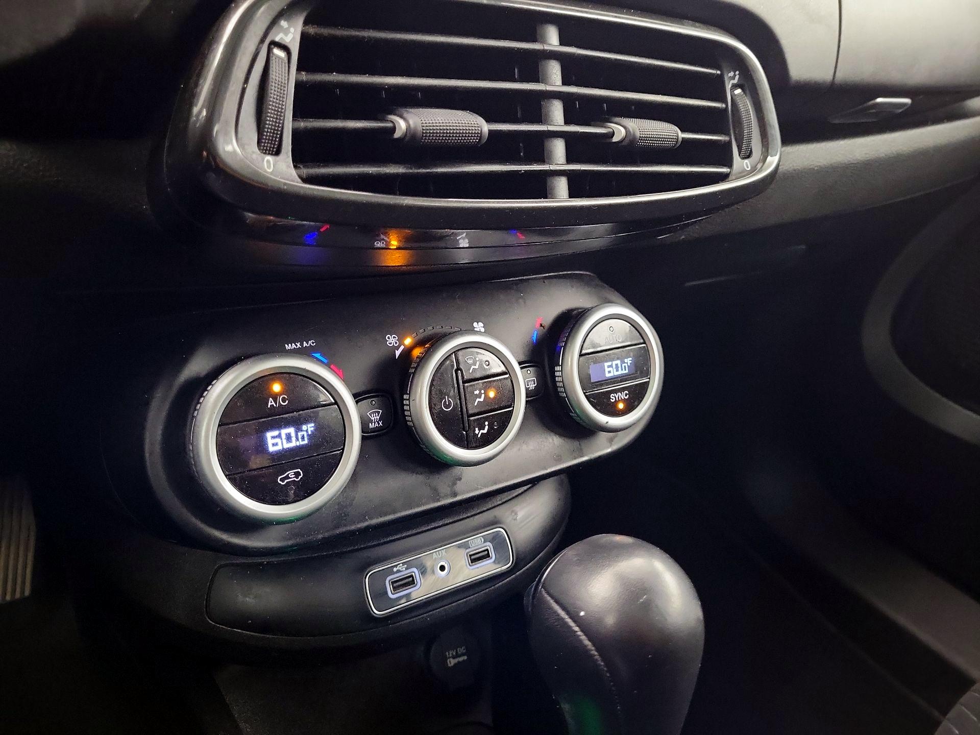 Thumbnail: 2018 Fiat 500X - 17
