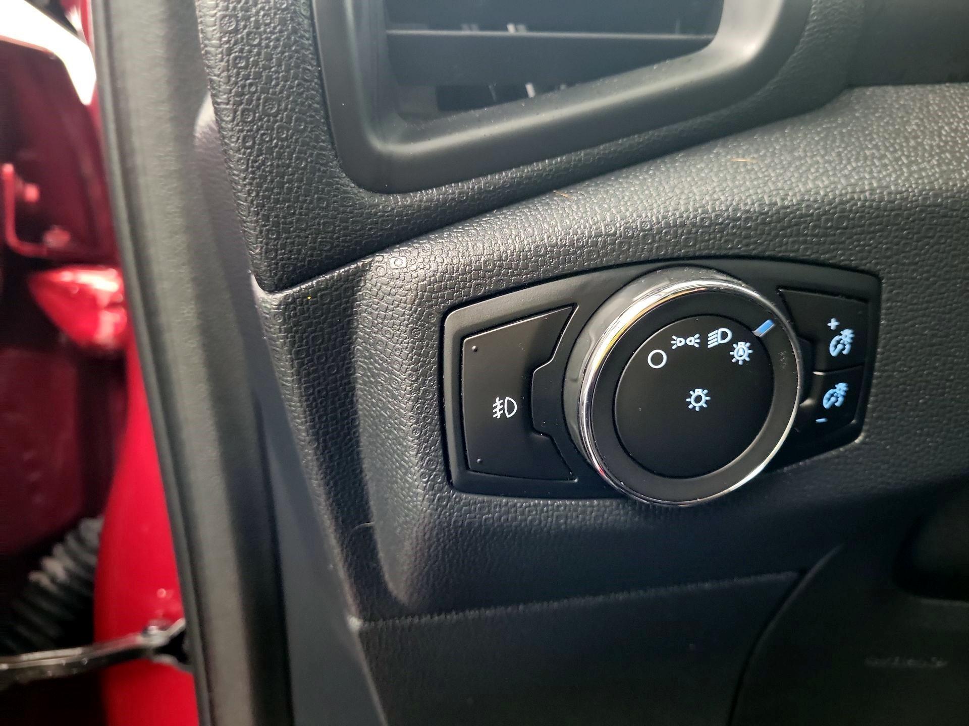 Thumbnail: 2018 Ford EcoSport - 11