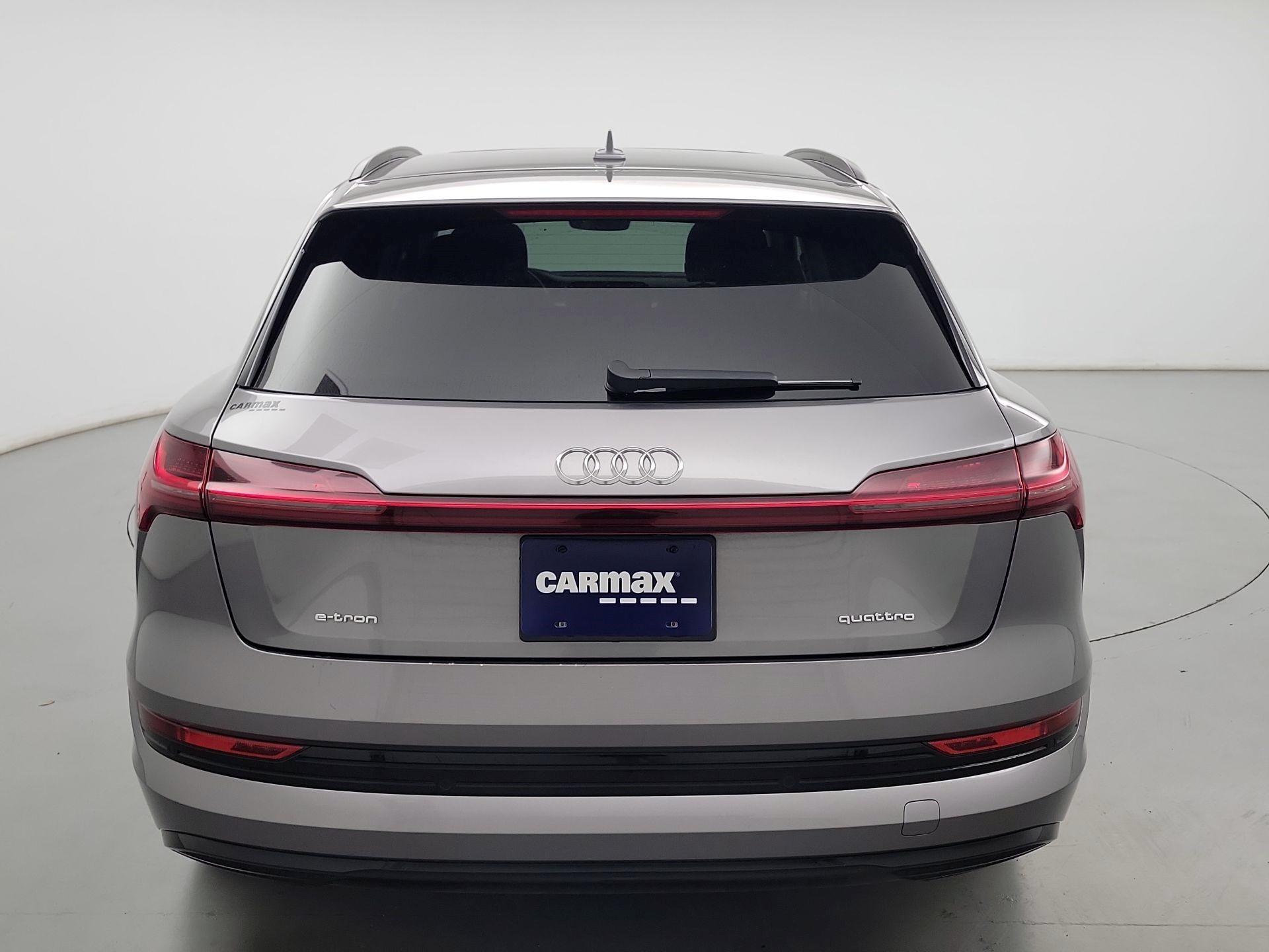 Thumbnail: 2021 Audi e-tron - 6