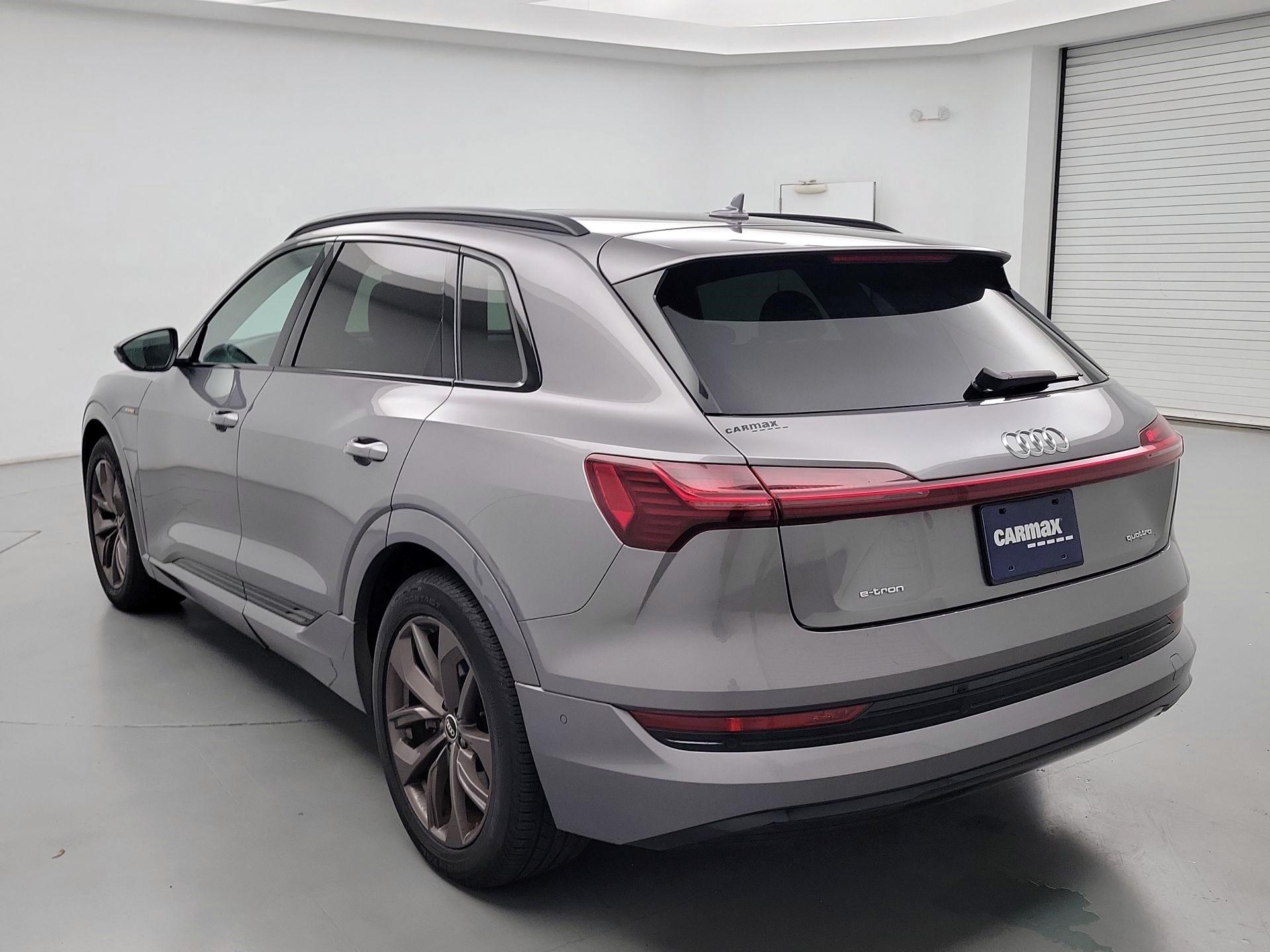 Thumbnail: 2021 Audi e-tron - 7
