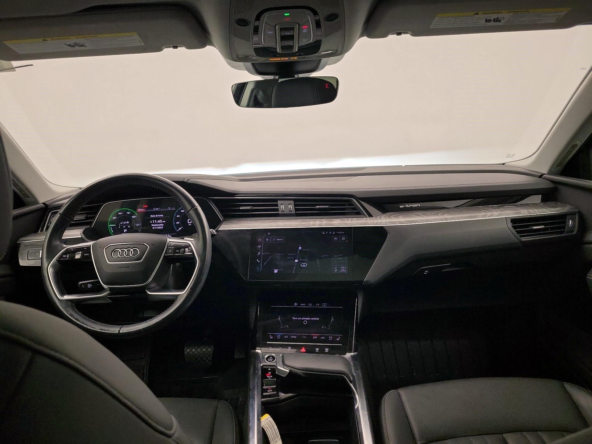 Thumbnail: 2021 Audi e-tron - 8