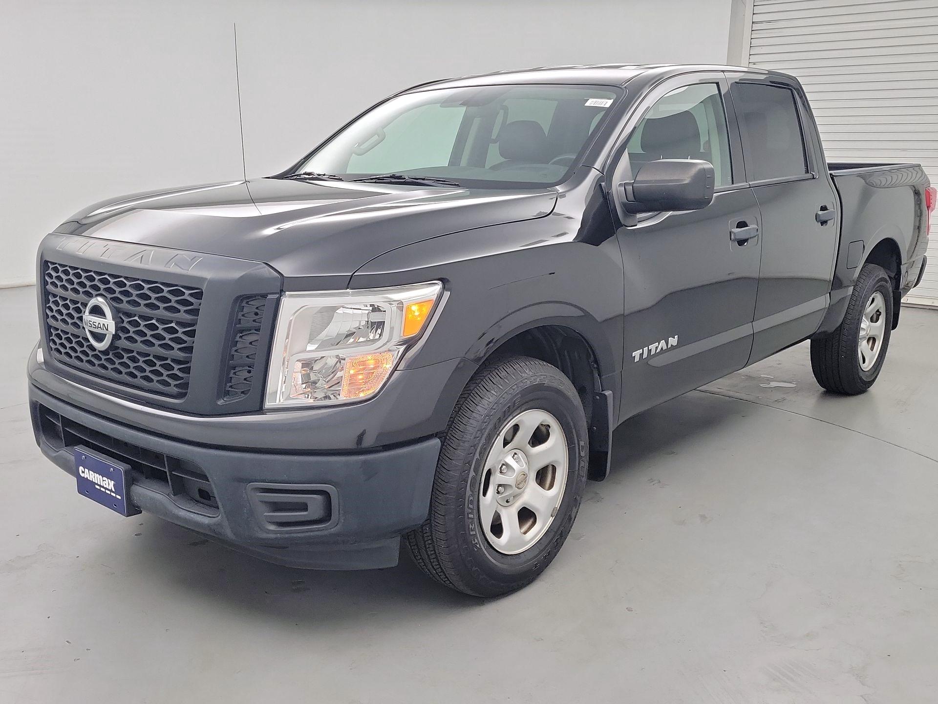 Thumbnail: 2017 Nissan Titan - 3