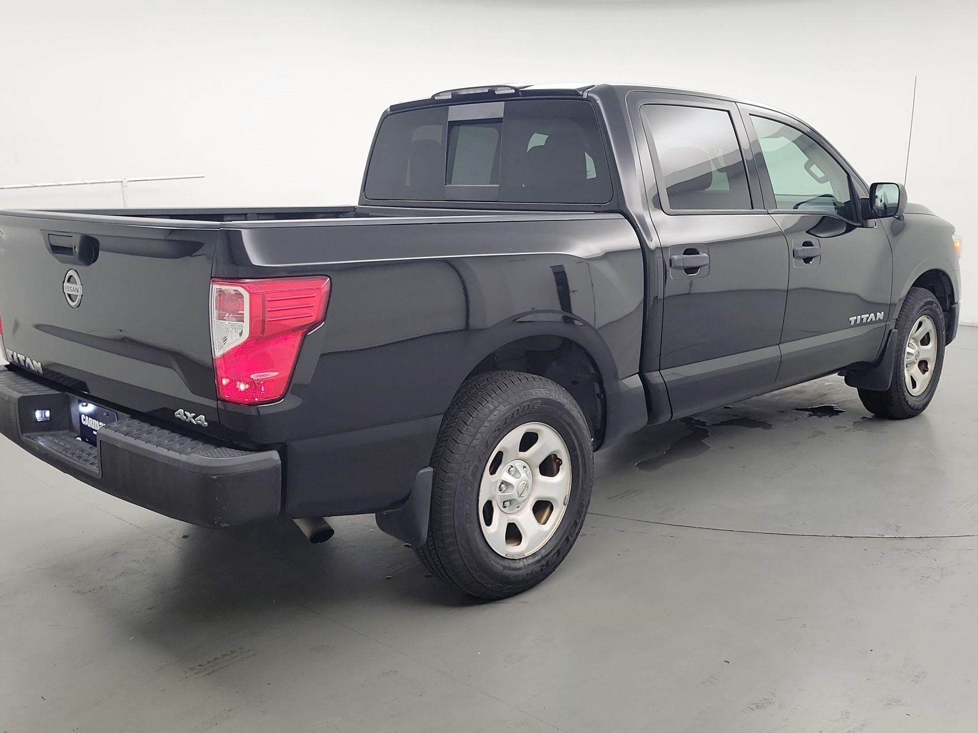 Thumbnail: 2017 Nissan Titan - 5