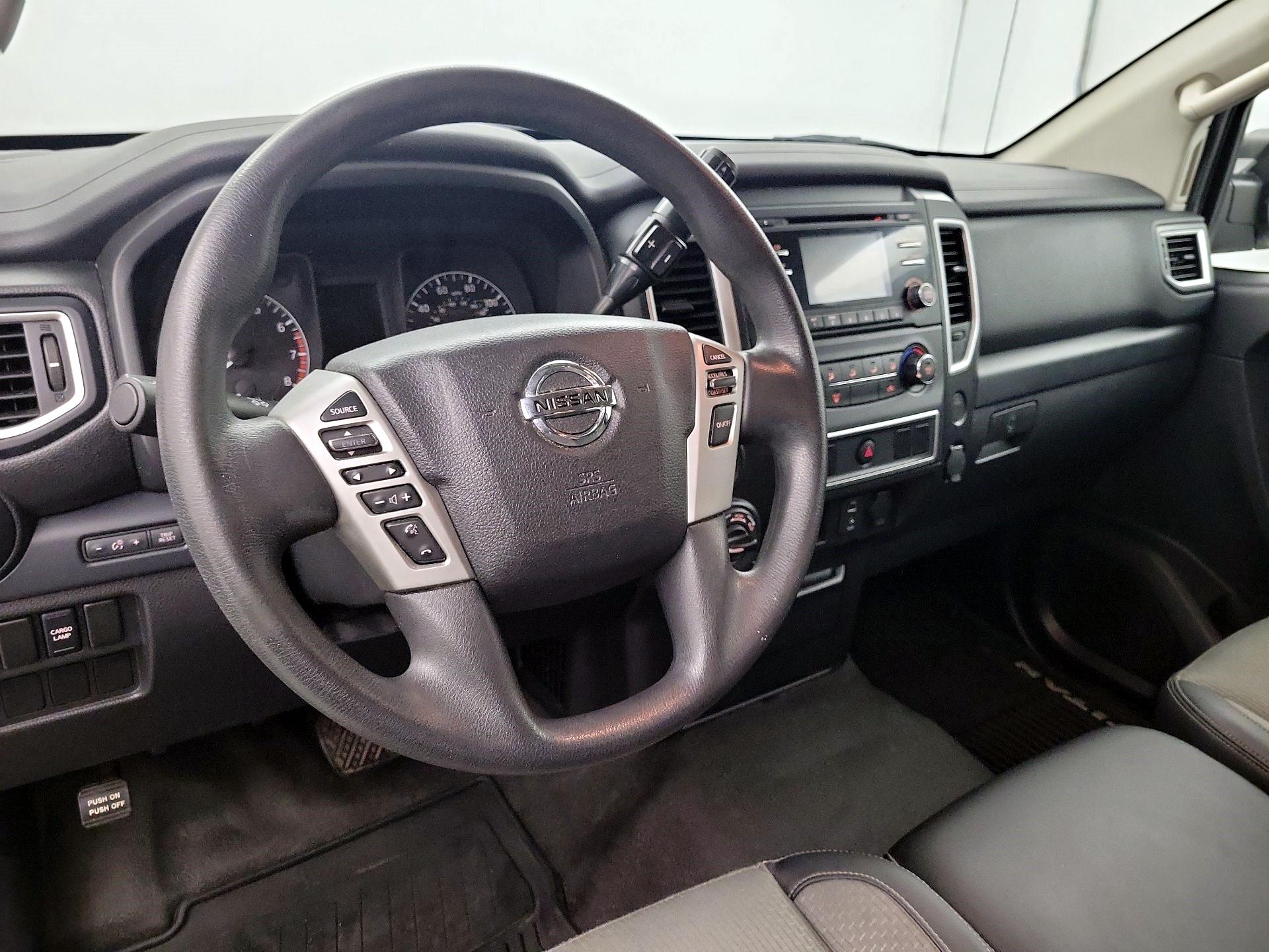 Thumbnail: 2017 Nissan Titan - 8