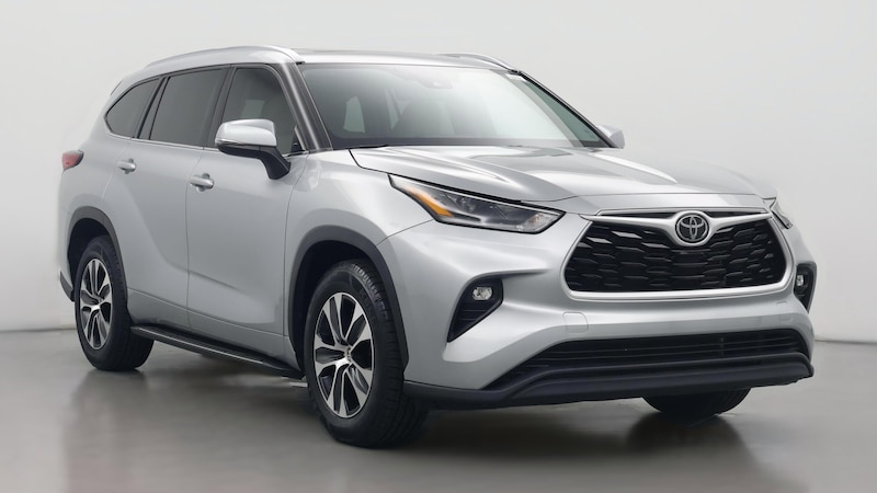 2021 Toyota Highlander XLE Hero Image