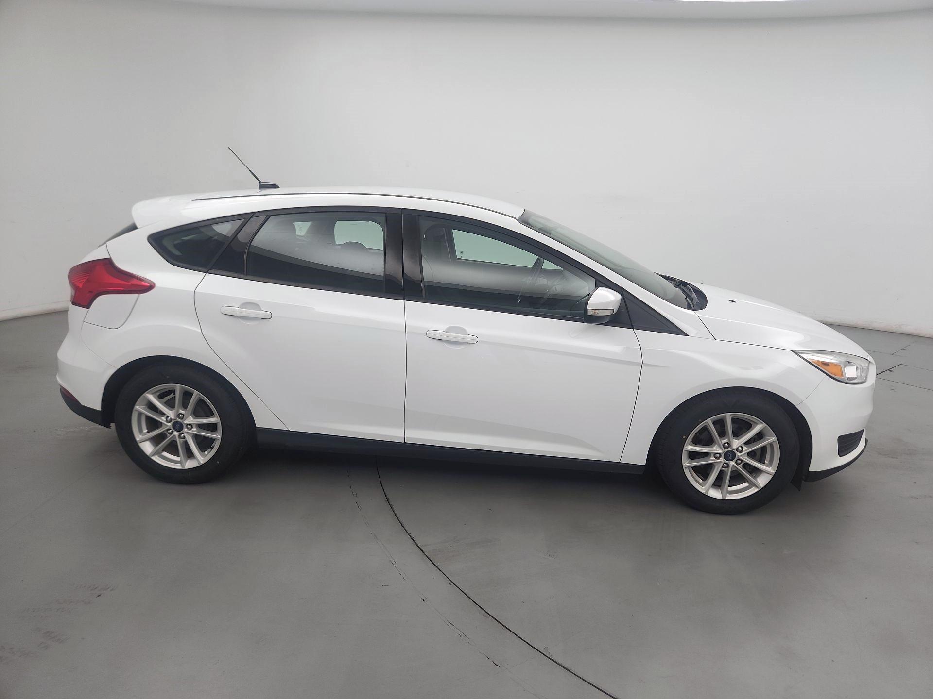 Thumbnail: 2017 Ford Focus - 4