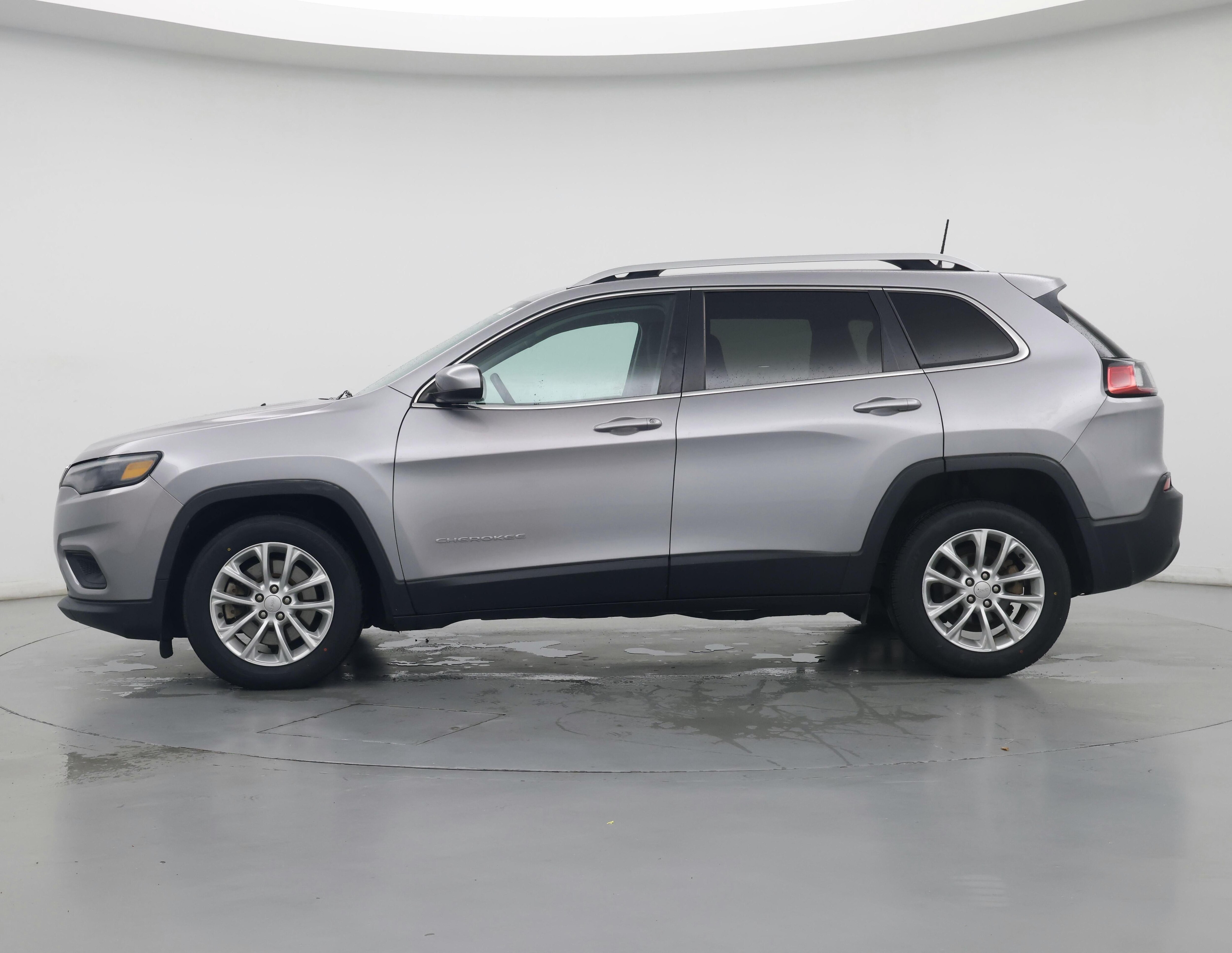 Thumbnail: 2019 Jeep Cherokee - 3