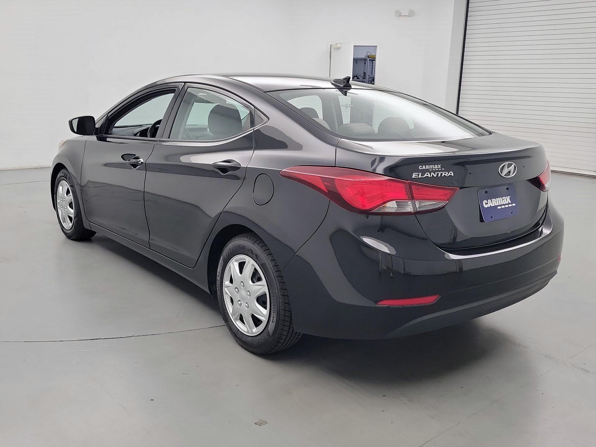 Thumbnail: 2016 Hyundai Elantra - 7