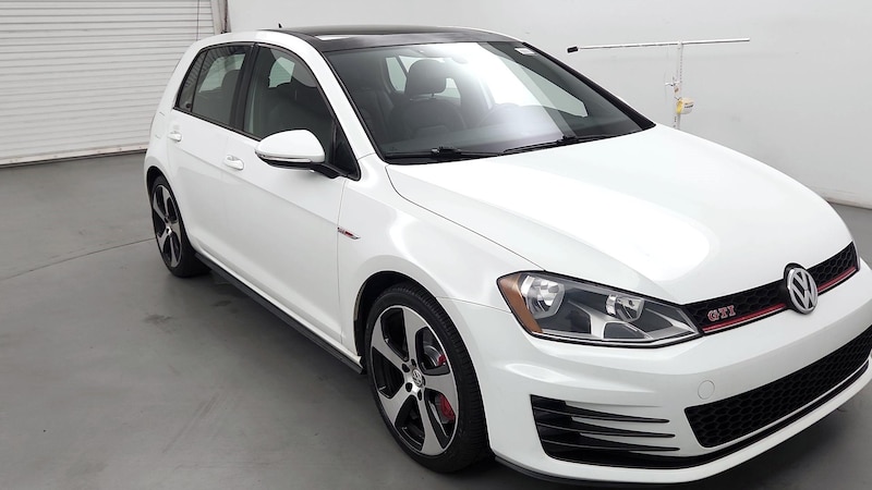 2016 Volkswagen Golf GTI SE Hero Image