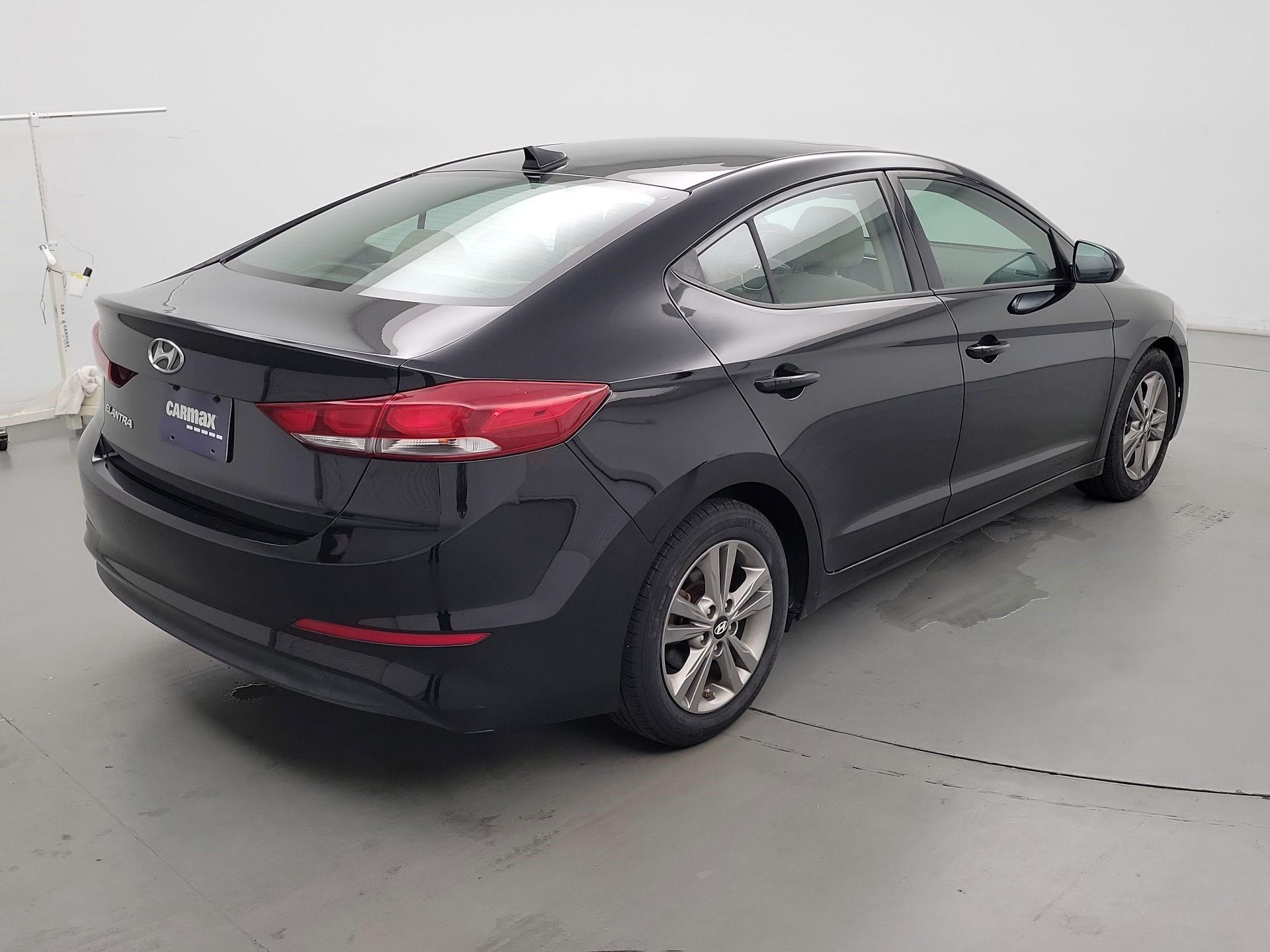 Thumbnail: 2018 Hyundai Elantra - 5