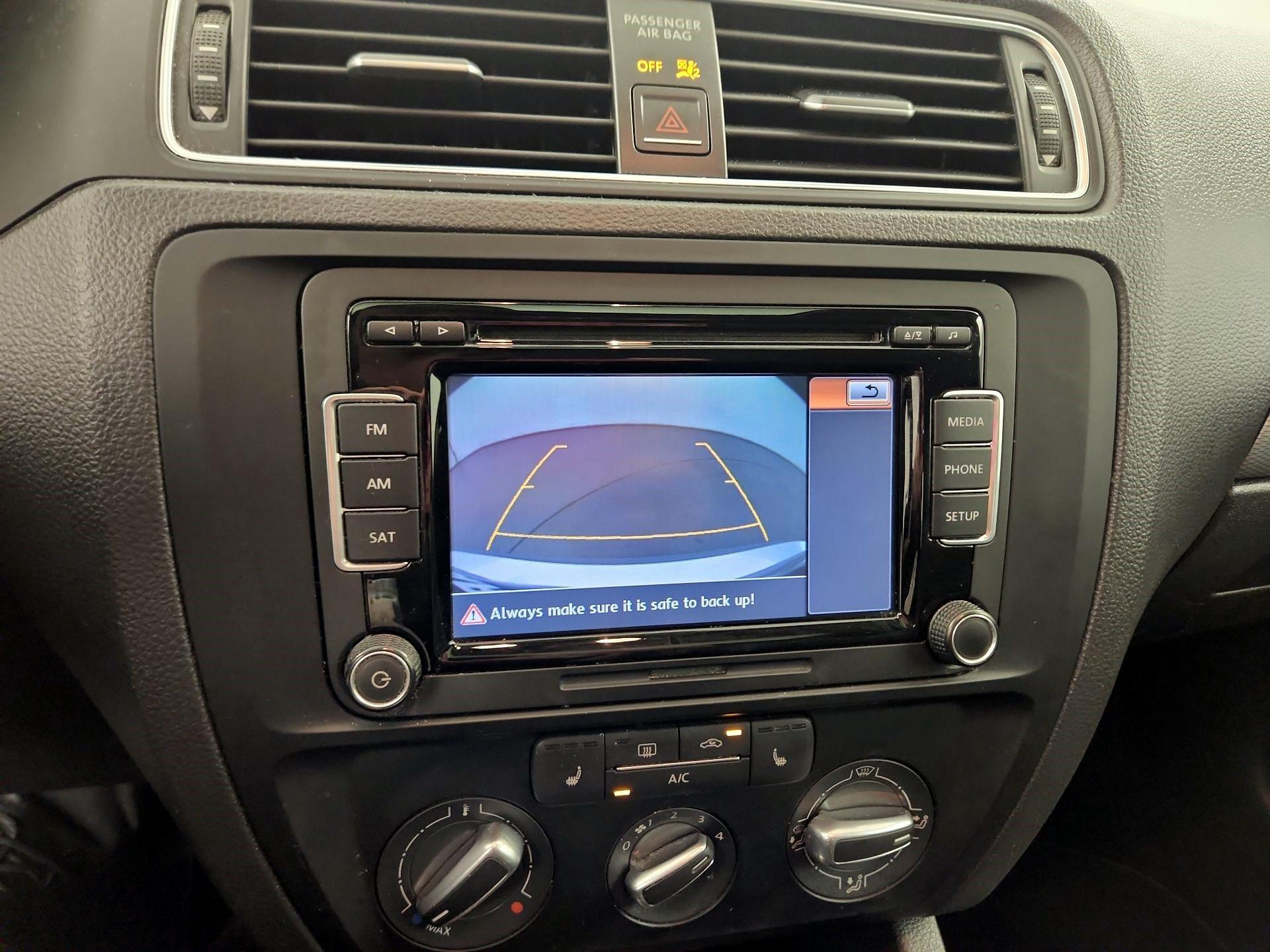 Thumbnail: 2015 Volkswagen Jetta - 12