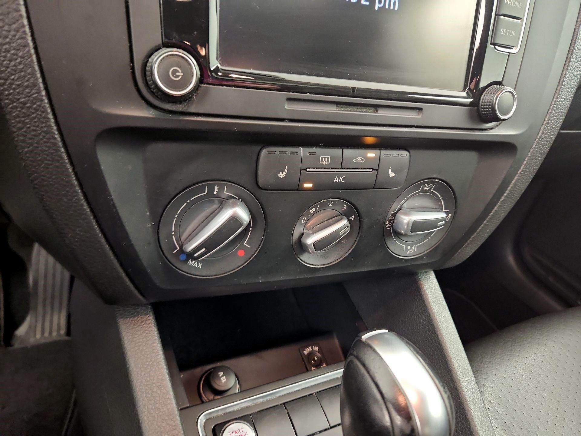 Thumbnail: 2015 Volkswagen Jetta - 14
