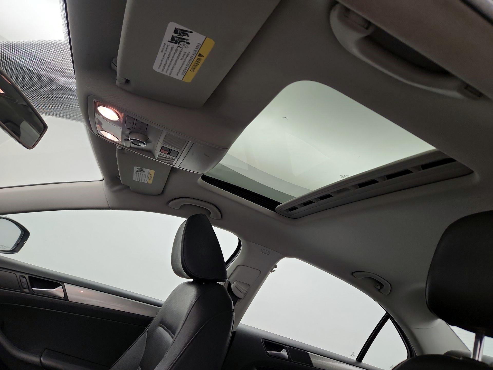 Thumbnail: 2015 Volkswagen Jetta - 17