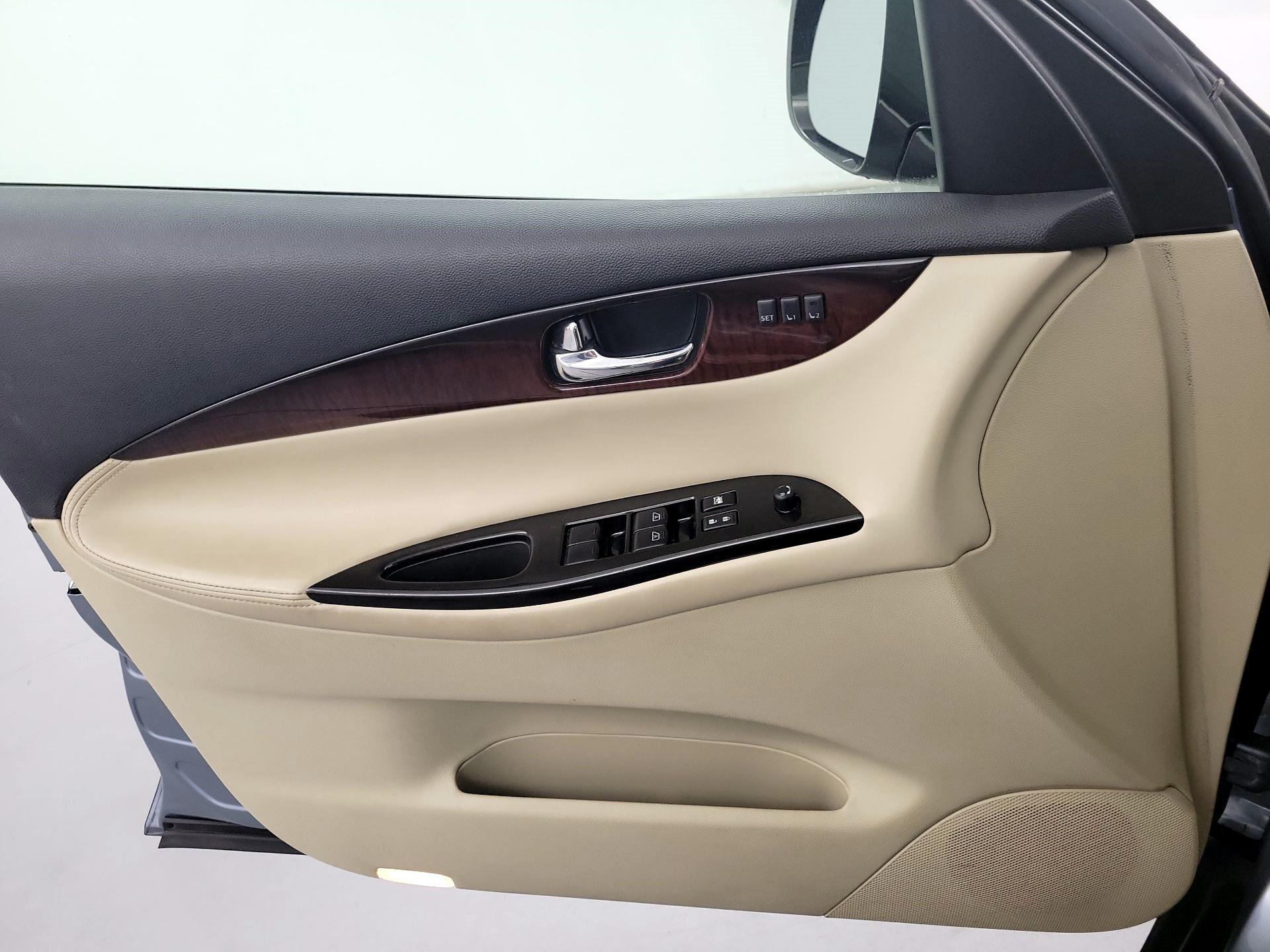 Thumbnail: 2016 INFINITI QX50 - 10