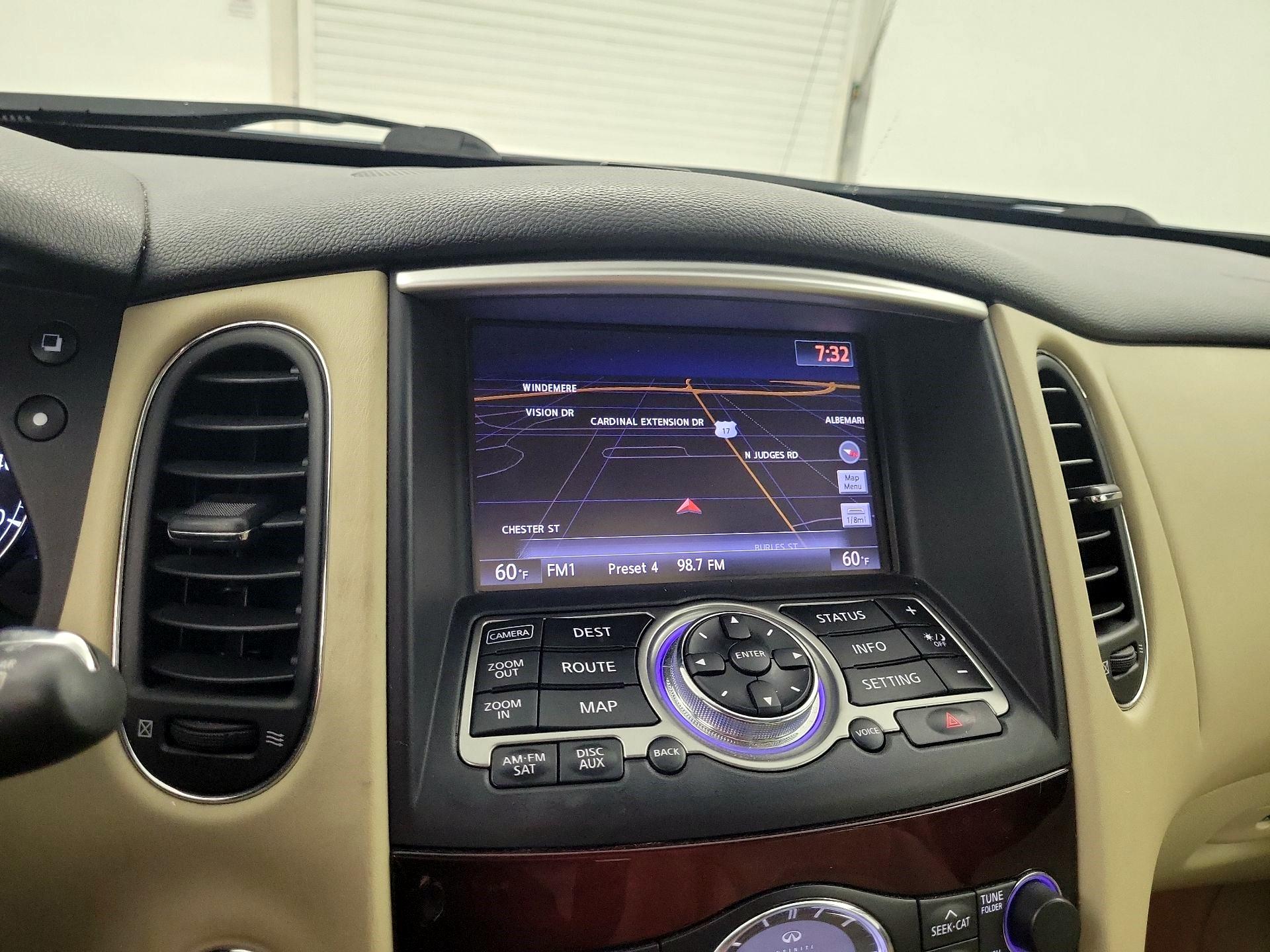 Thumbnail: 2016 INFINITI QX50 - 12
