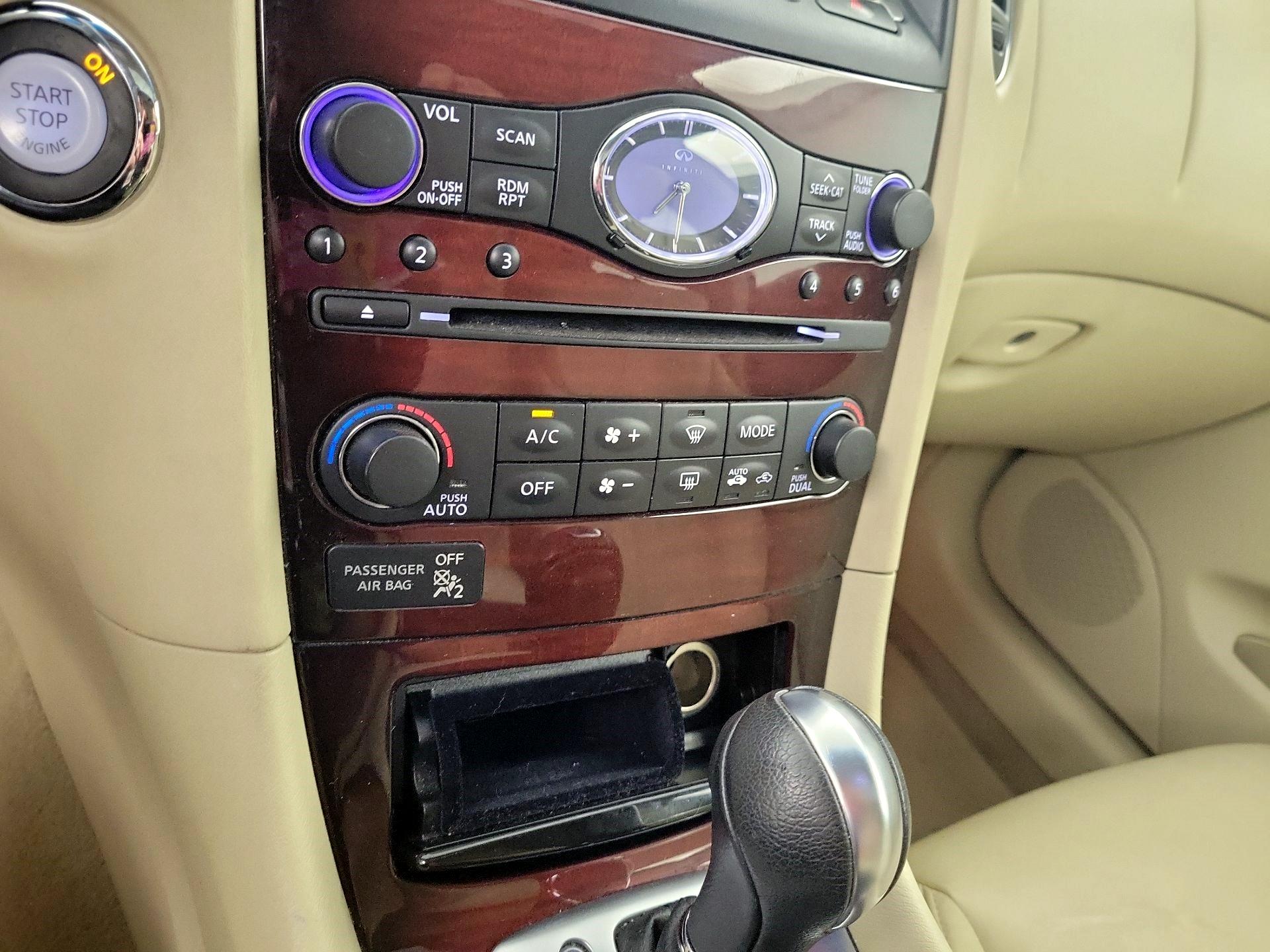 Thumbnail: 2016 INFINITI QX50 - 15