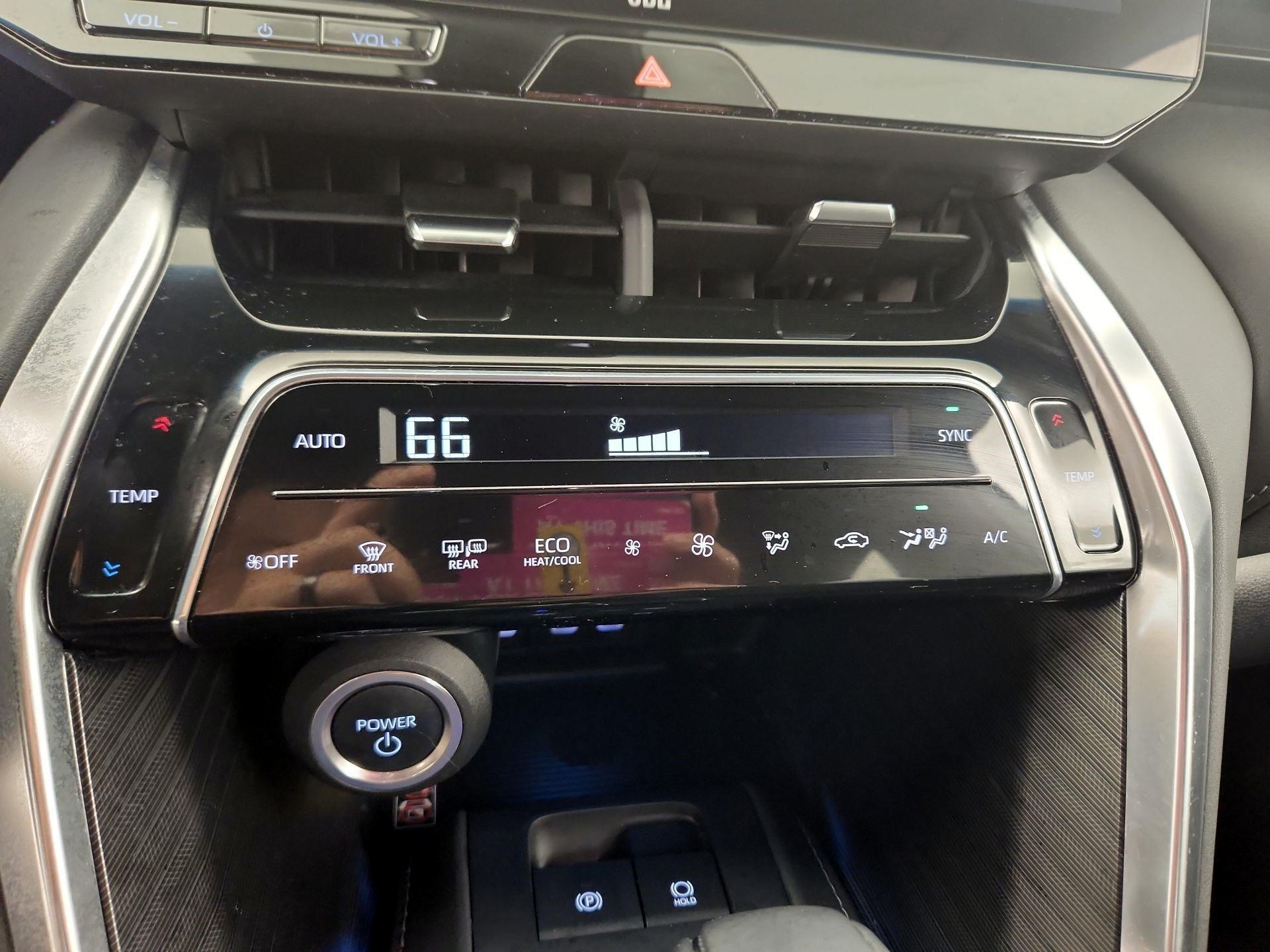 Thumbnail: 2023 Toyota Venza - 15