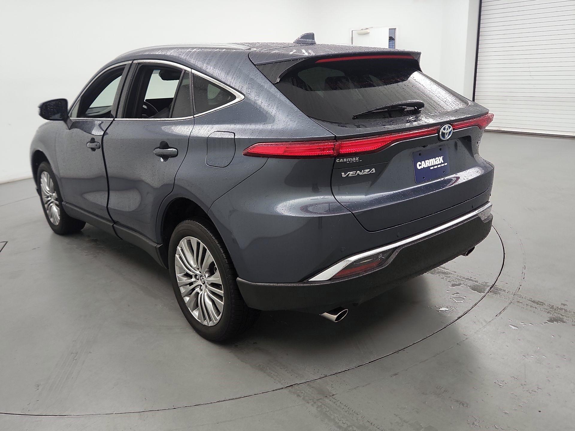 Thumbnail: 2023 Toyota Venza - 7