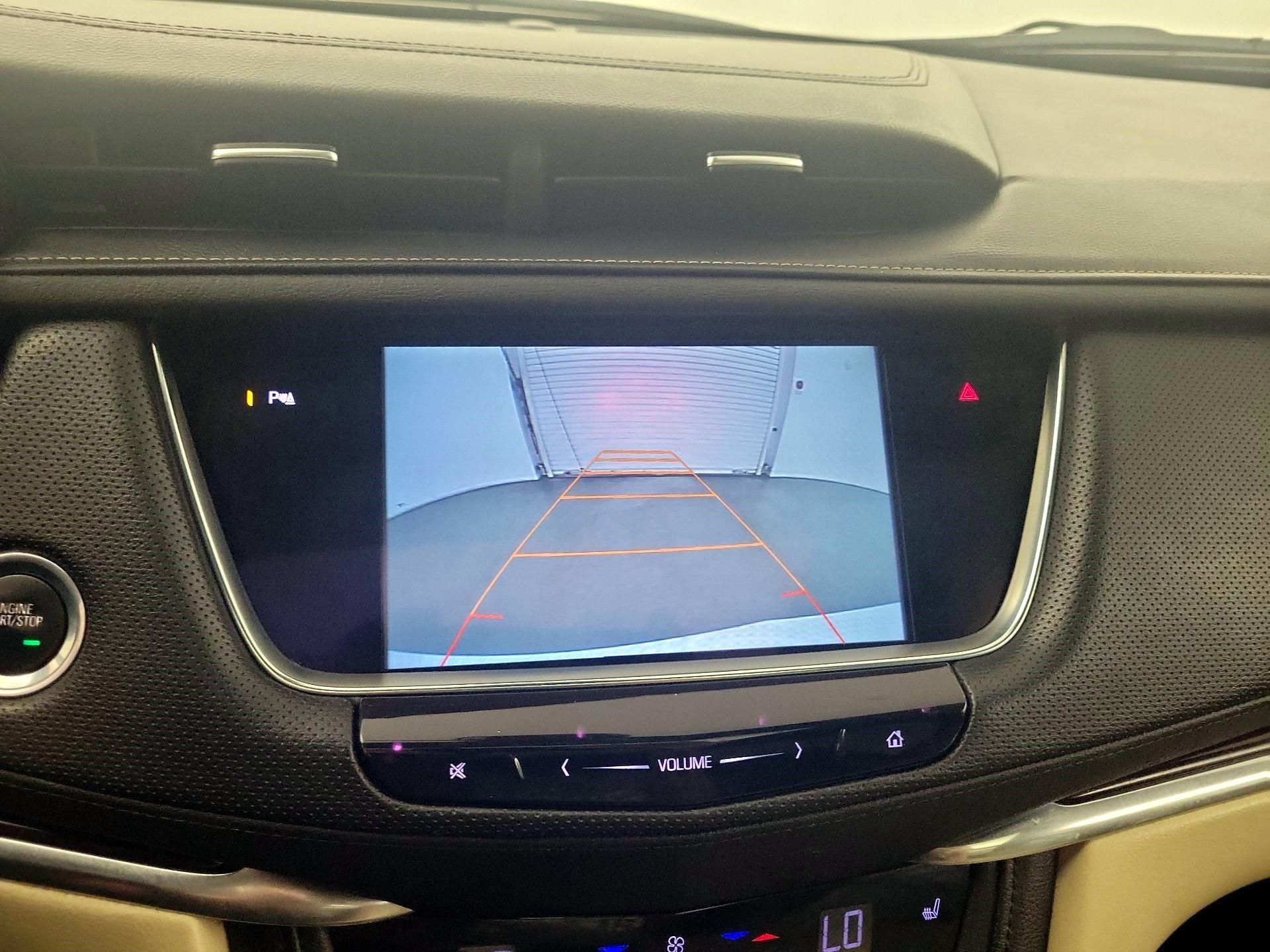 Thumbnail: 2017 Cadillac XT5 - 13