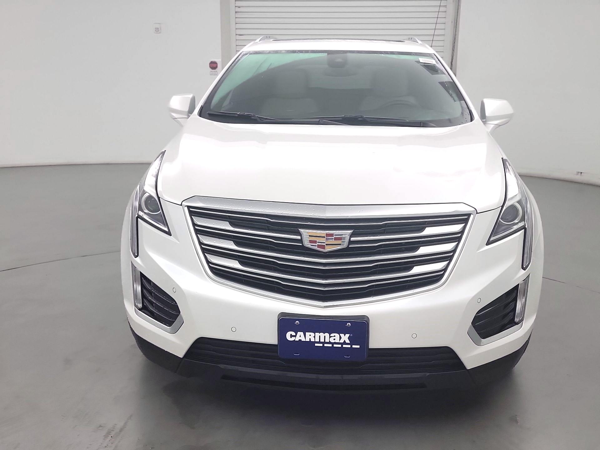 Thumbnail: 2017 Cadillac XT5 - 2