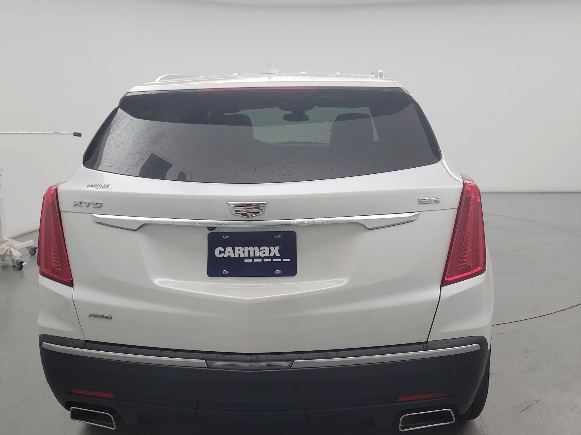 Thumbnail: 2017 Cadillac XT5 - 6