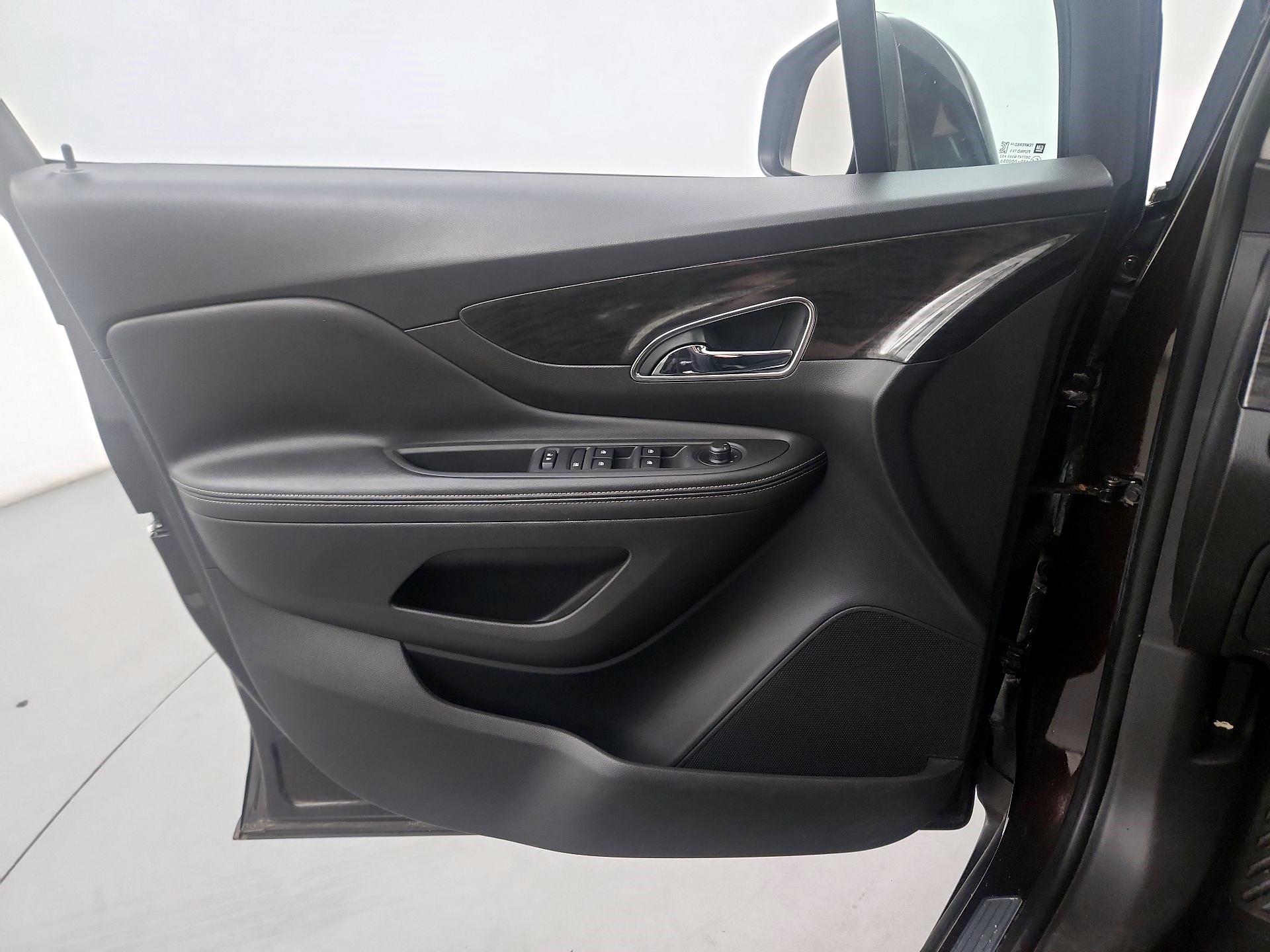 Thumbnail: 2015 Buick Encore - 10