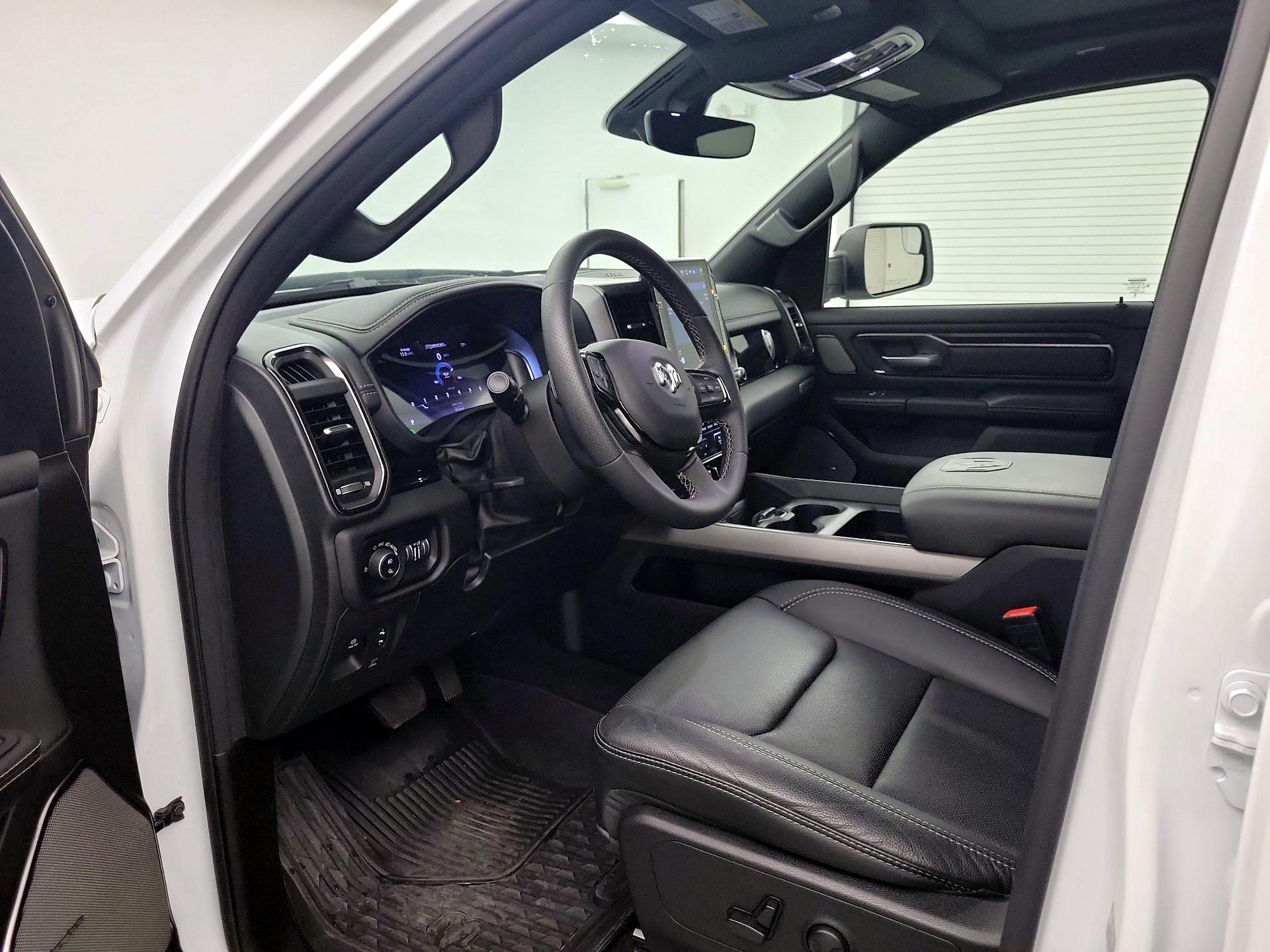 Thumbnail: 2025 RAM 1500 - 9