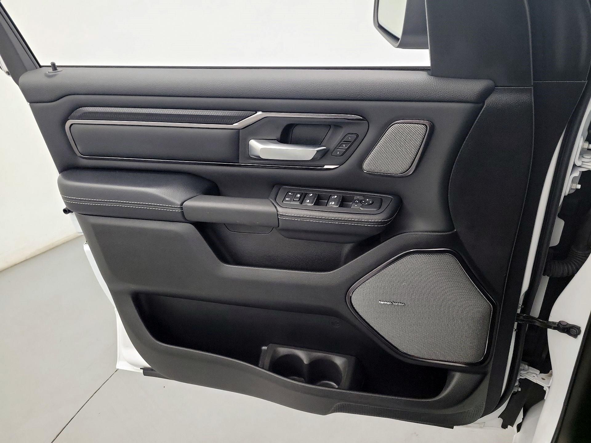 Thumbnail: 2025 RAM 1500 - 10