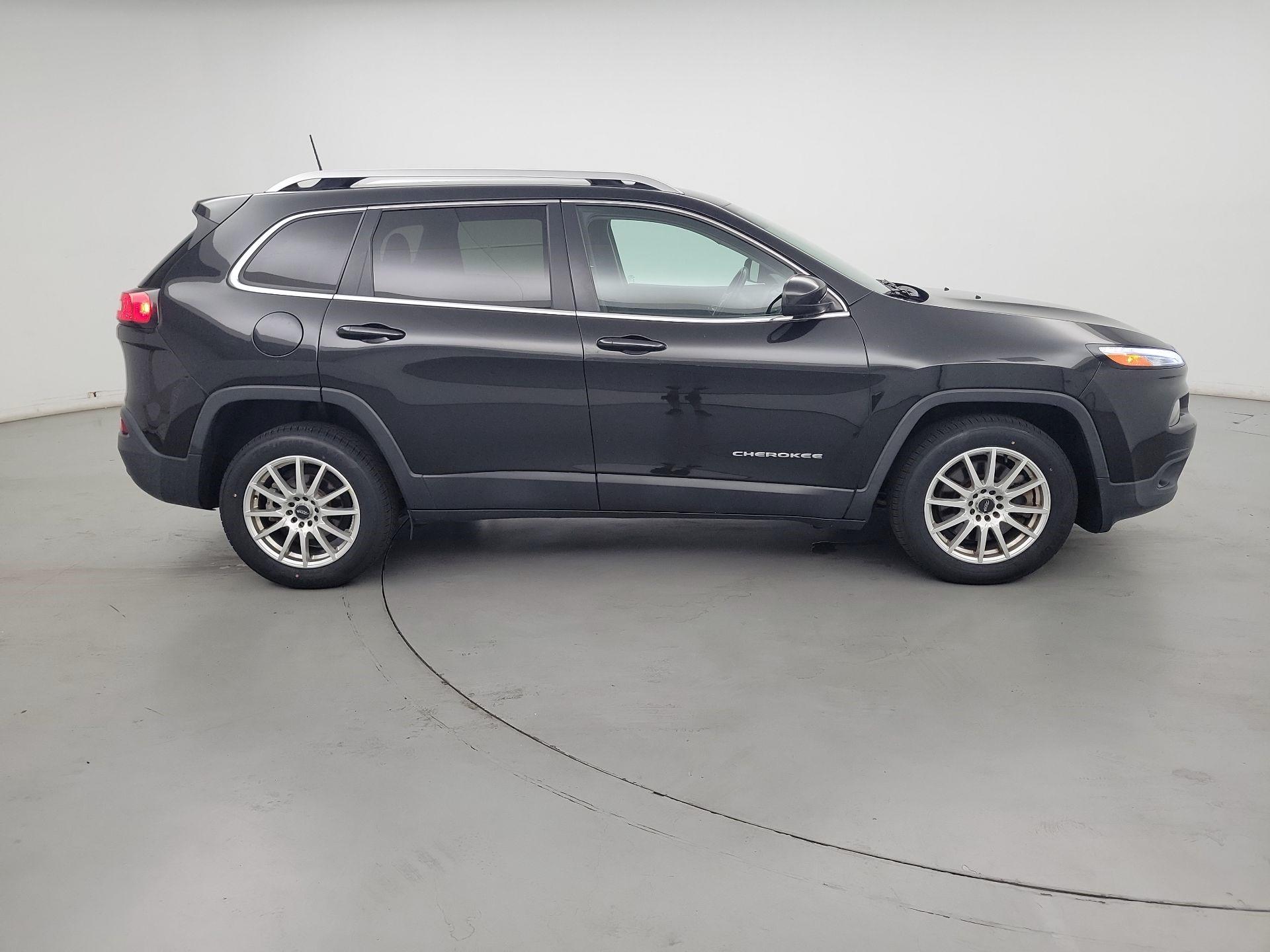 Thumbnail: 2016 Jeep Cherokee - 4