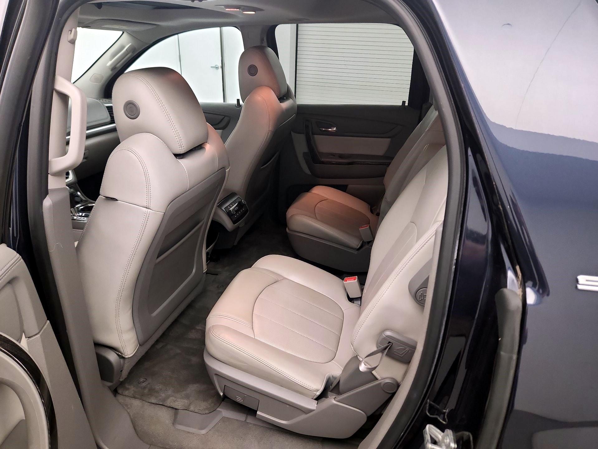 Thumbnail: 2017 GMC Acadia - 19