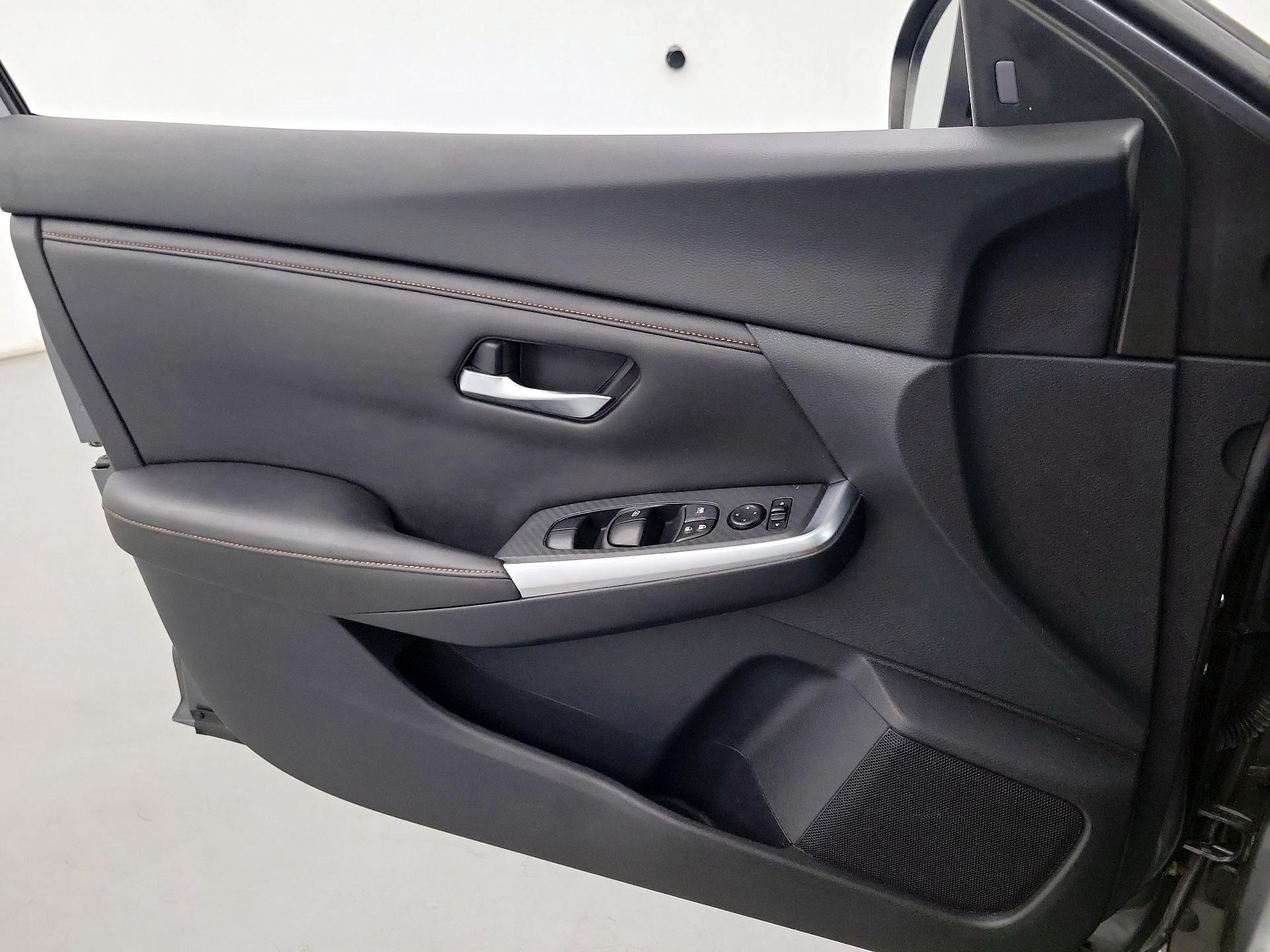 Thumbnail: 2020 Nissan Sentra - 10