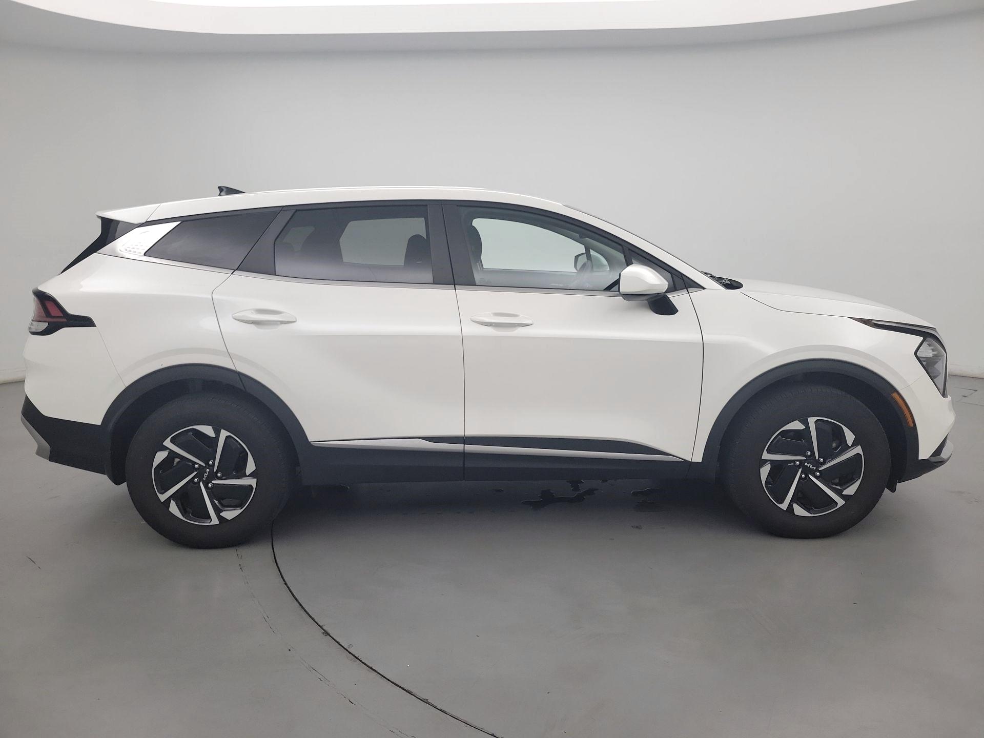 Thumbnail: 2023 Kia Sportage - 4