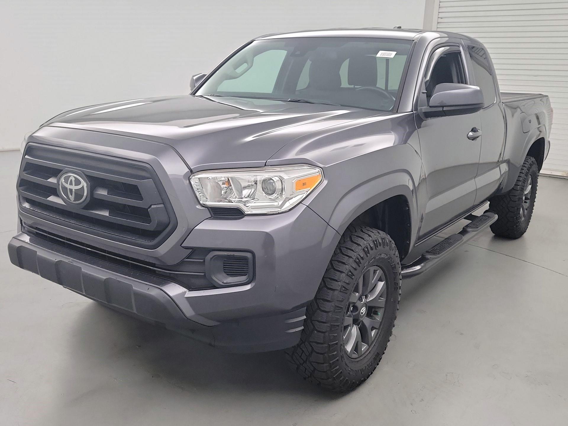 Thumbnail: 2021 Toyota Tacoma - 3