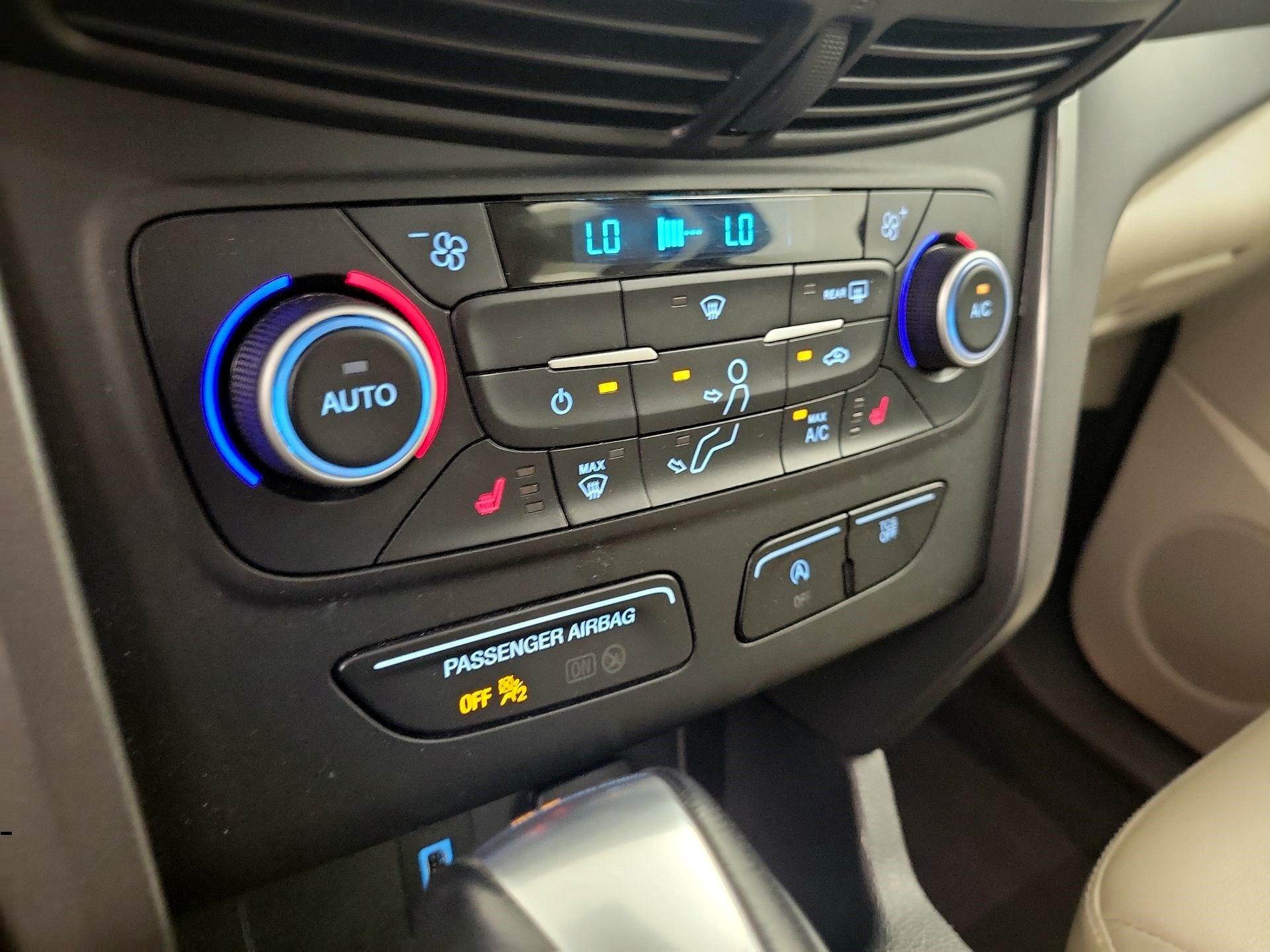 Thumbnail: 2019 Ford Escape - 14