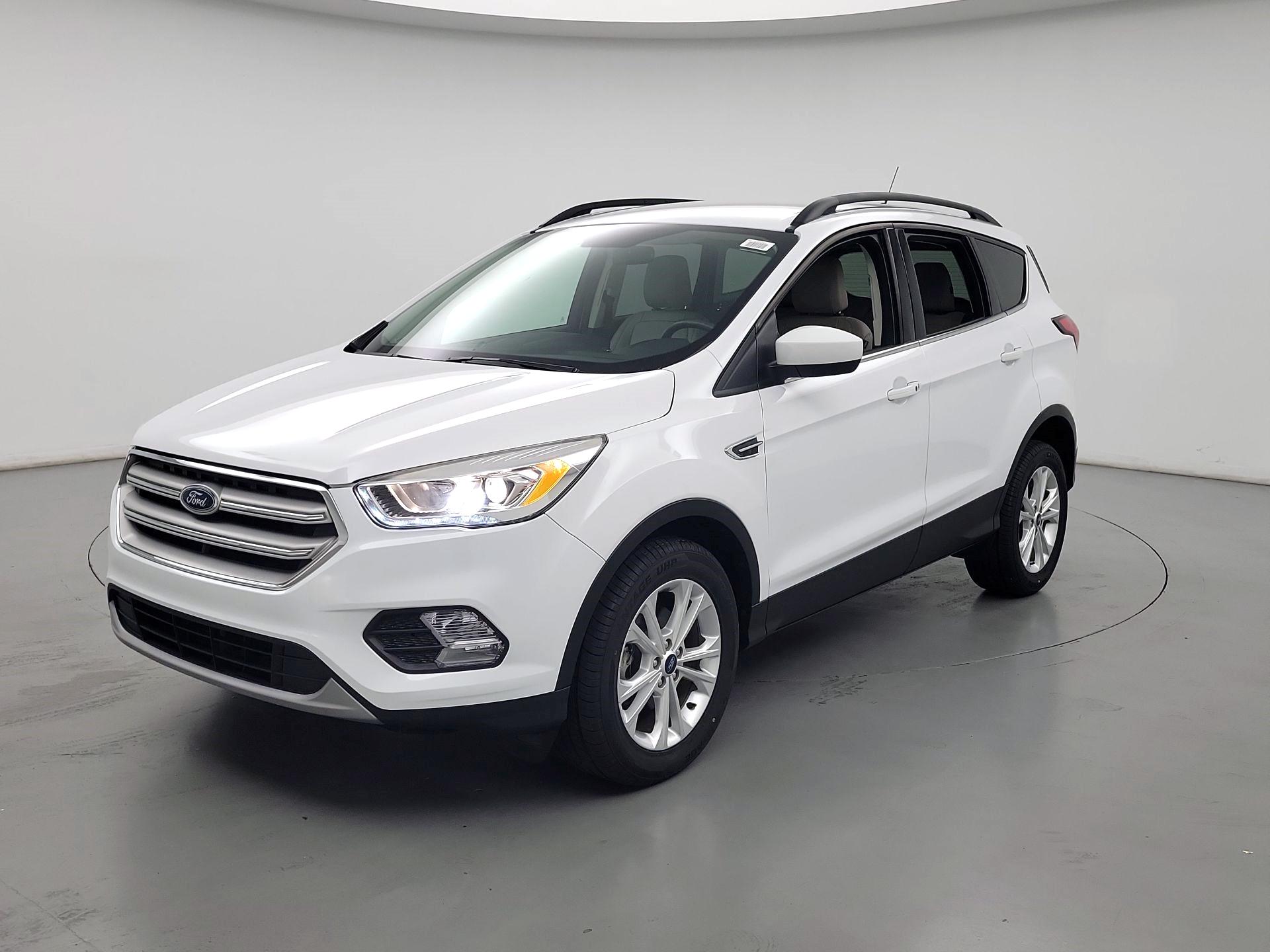 Thumbnail: 2019 Ford Escape - 3