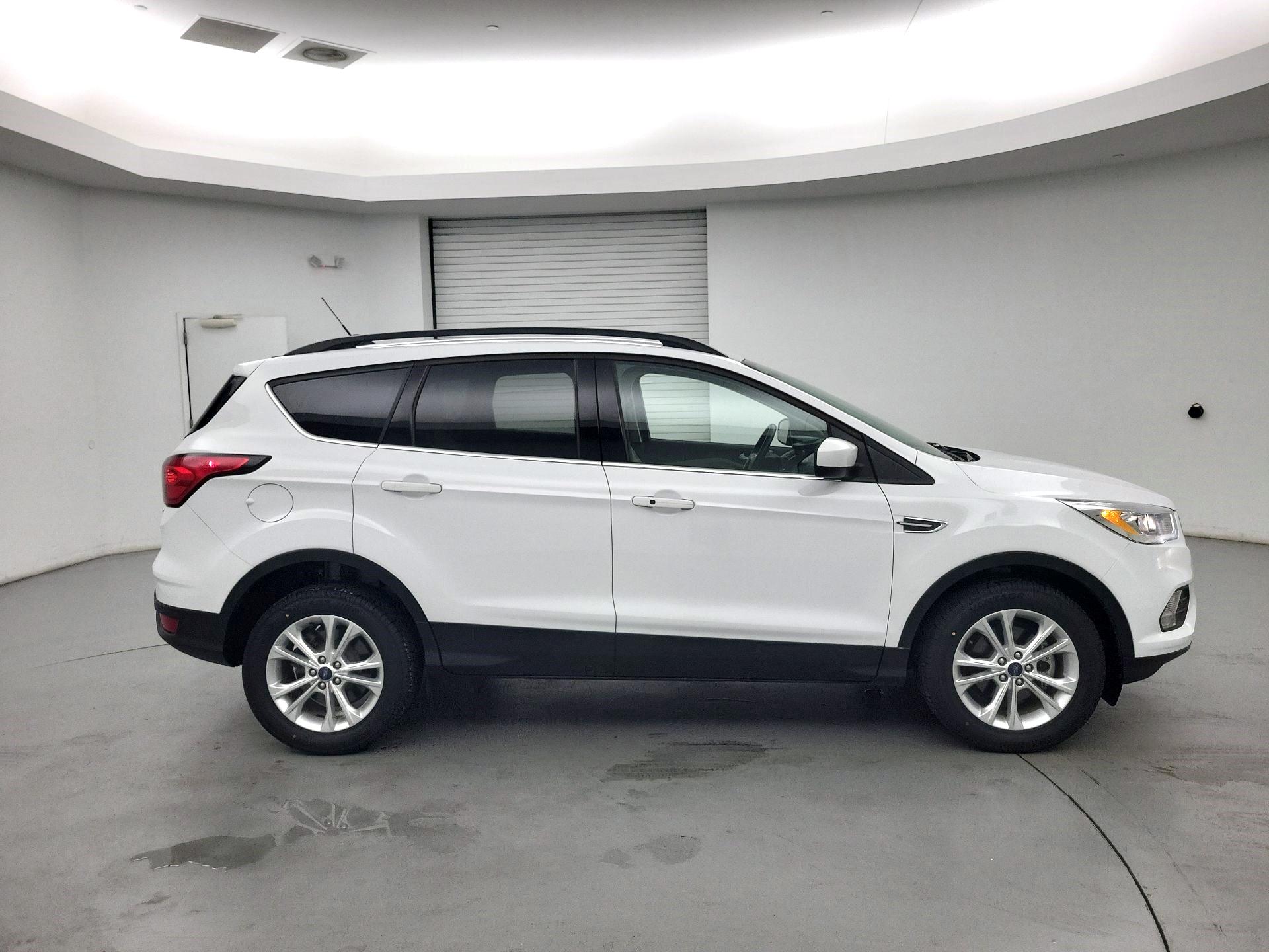 Thumbnail: 2019 Ford Escape - 4