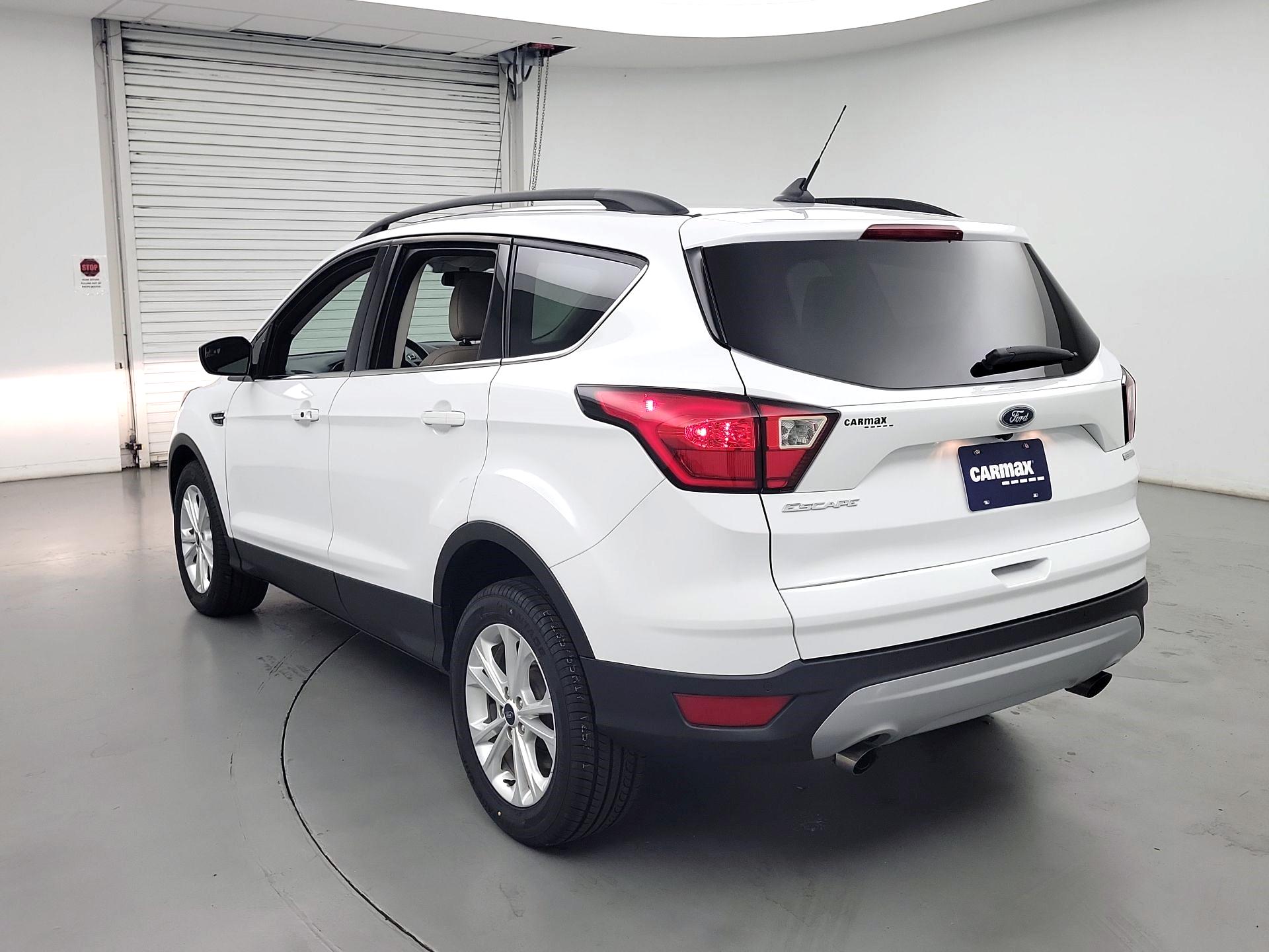 Thumbnail: 2019 Ford Escape - 7
