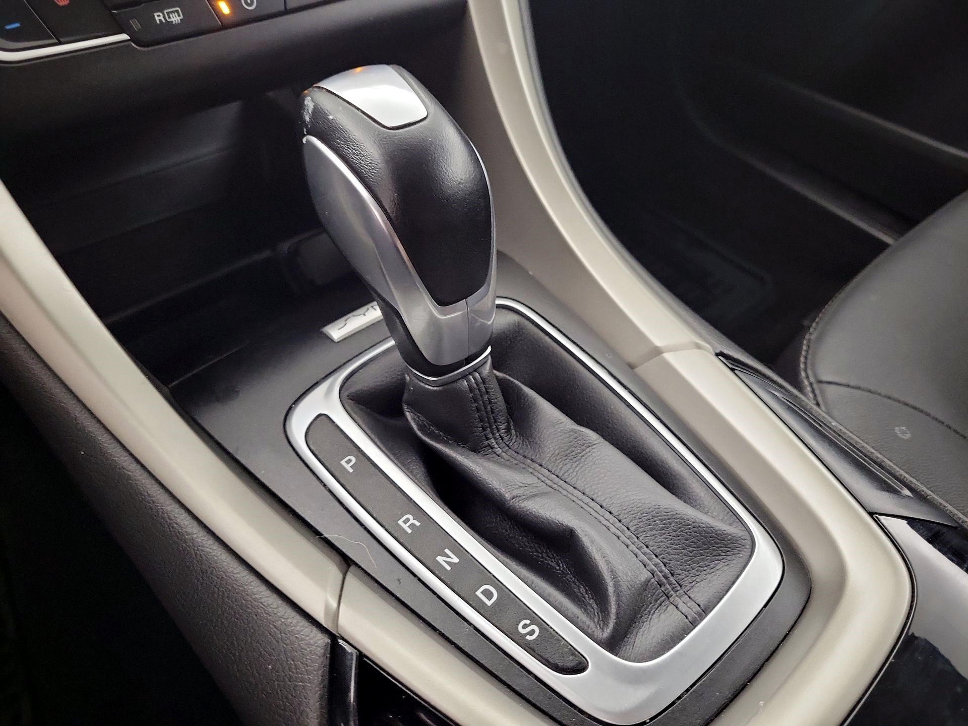 Thumbnail: 2016 Ford Fusion - 16
