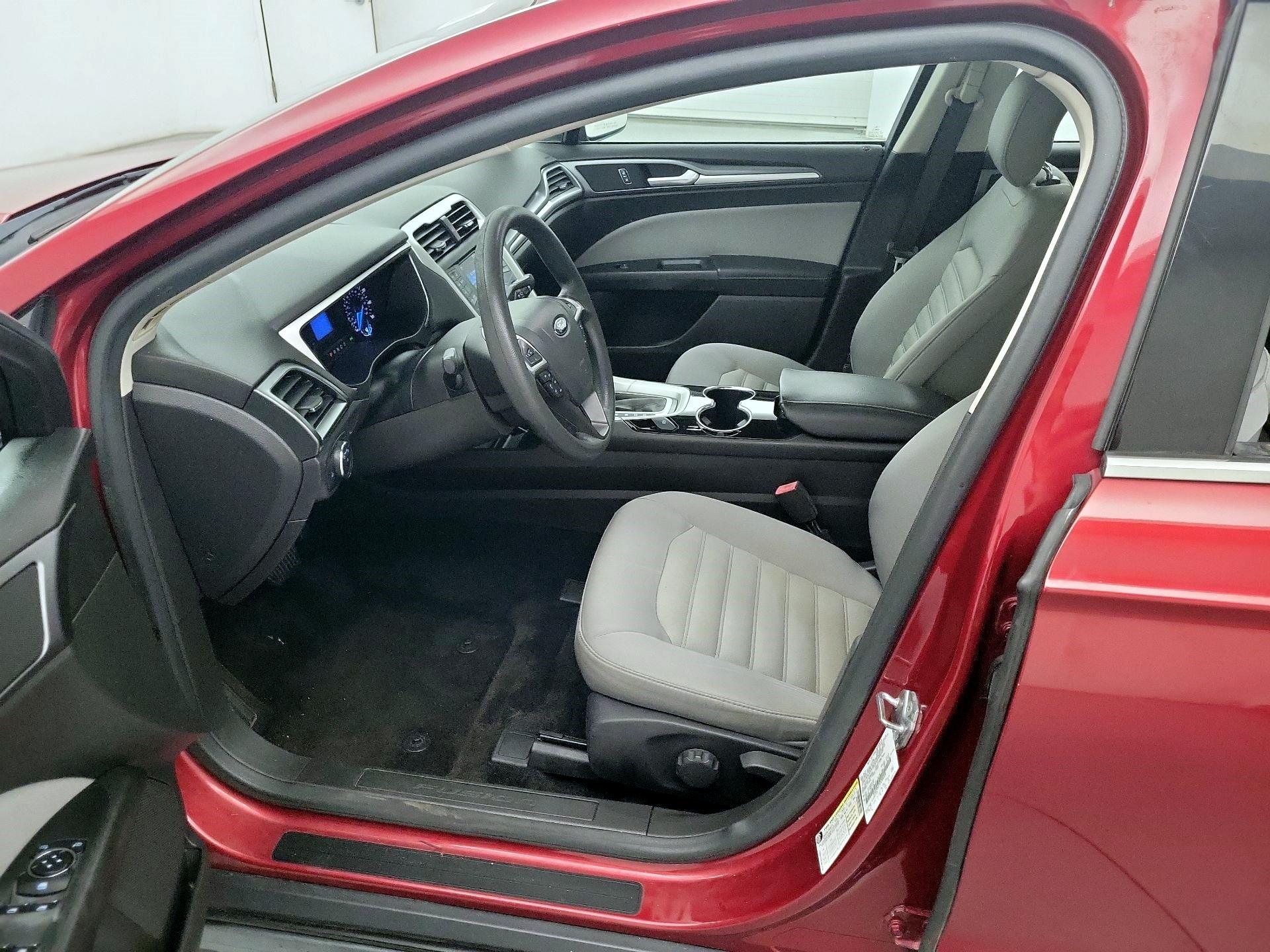 Thumbnail: 2014 Ford Fusion - 9