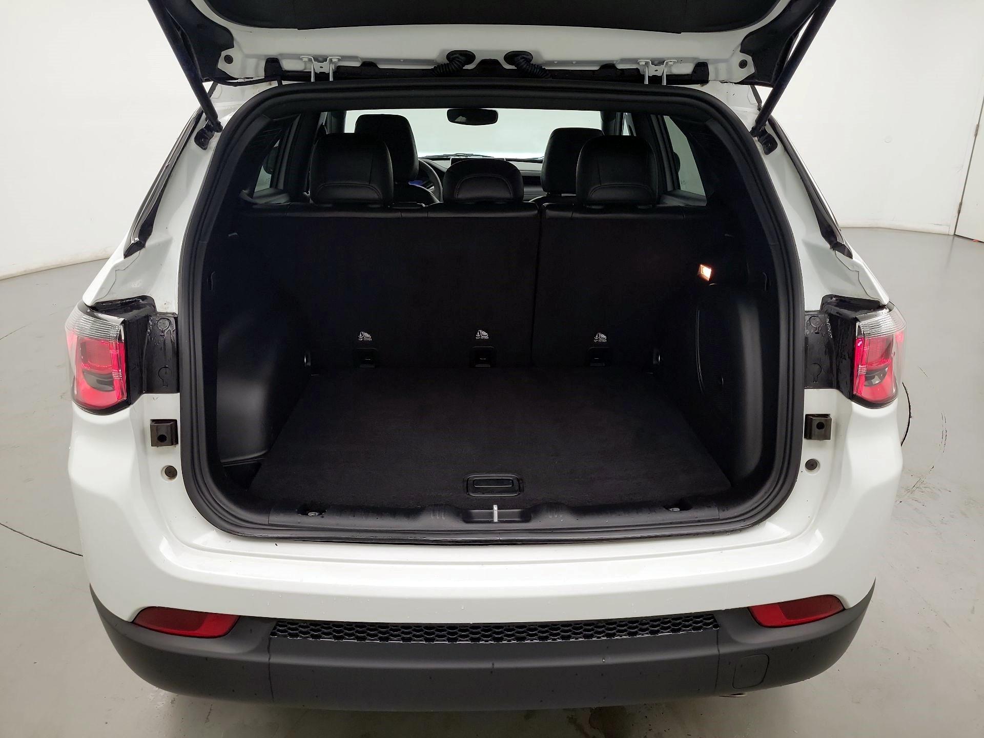 Thumbnail: 2022 Jeep Compass - 18